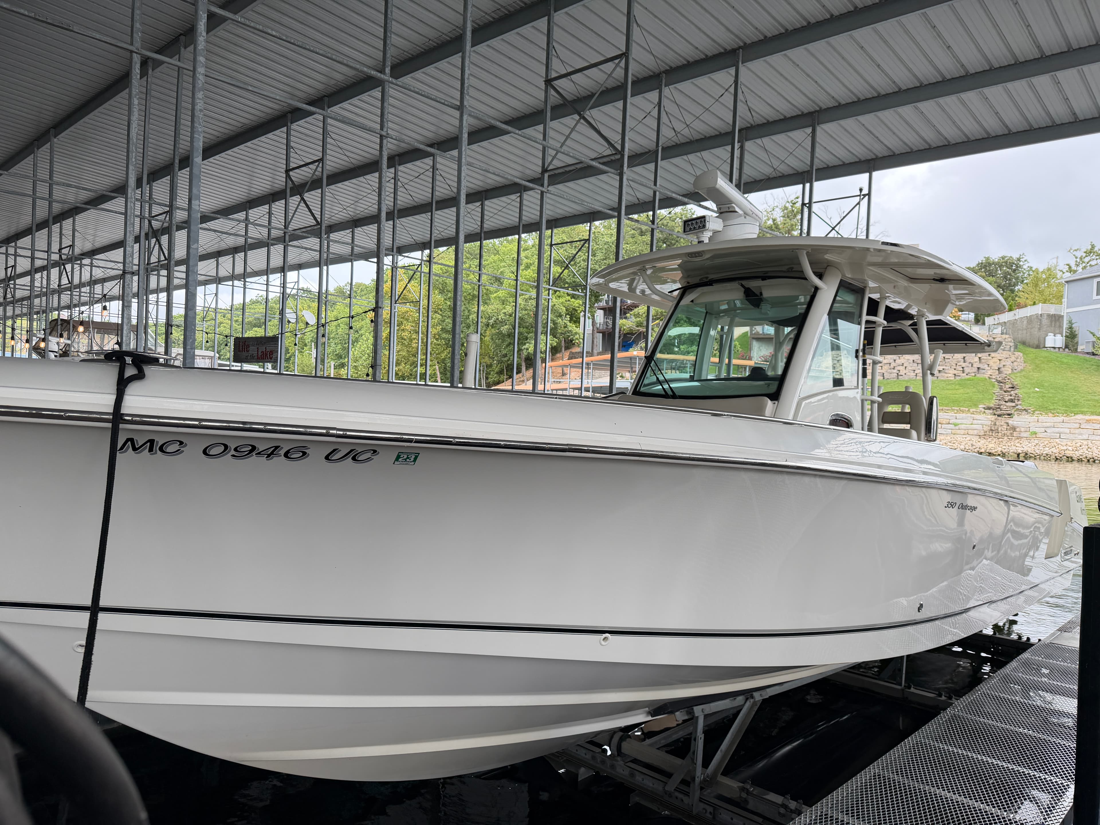 2017 Boston Whaler 350 Outrage for Sale in Lake Ozark, MO Freshwater Fishing