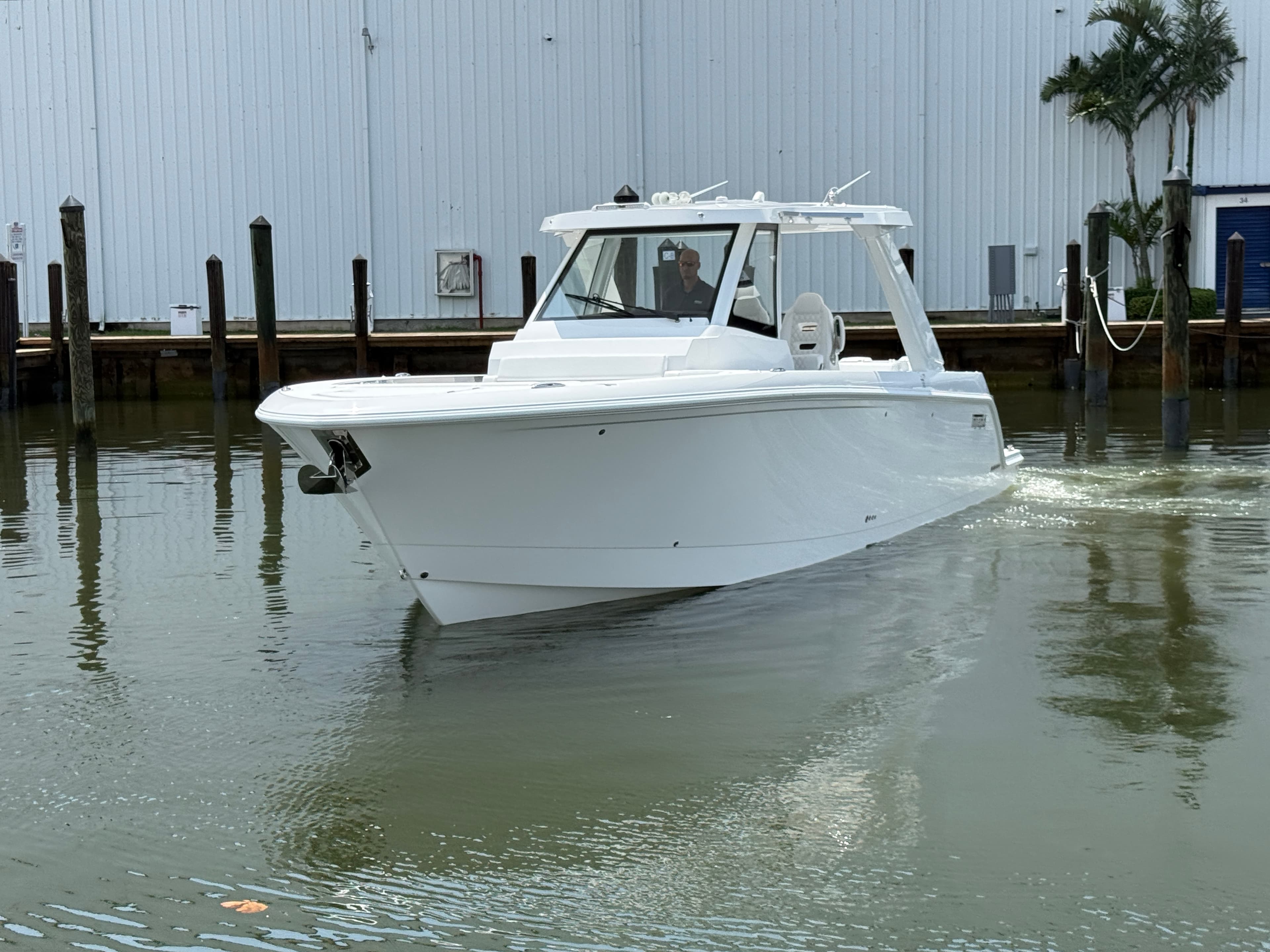 2026 Intrepid Powerboats 35 Panacea a la venta en Dania, FL Center Console 3