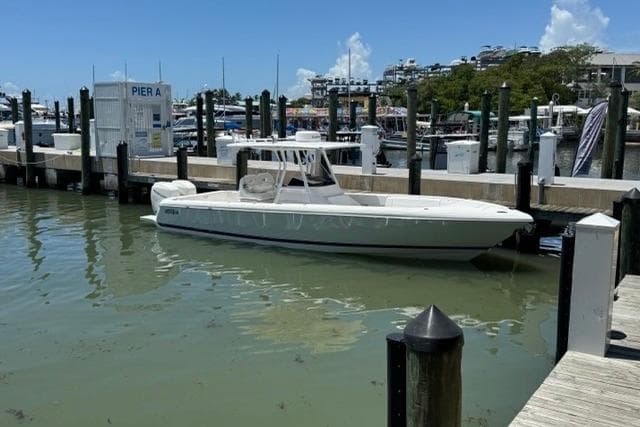 2015 Intrepid Powerboats 327 CC zum Verkauf in Miami, Florida Center Console