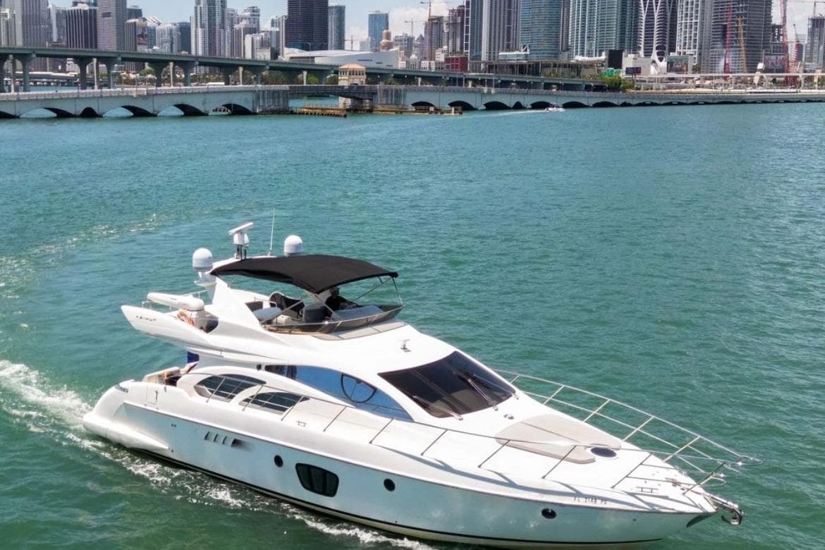 2006 Azimut 55 Flybridge for Sale in Miami, FL Flybridge