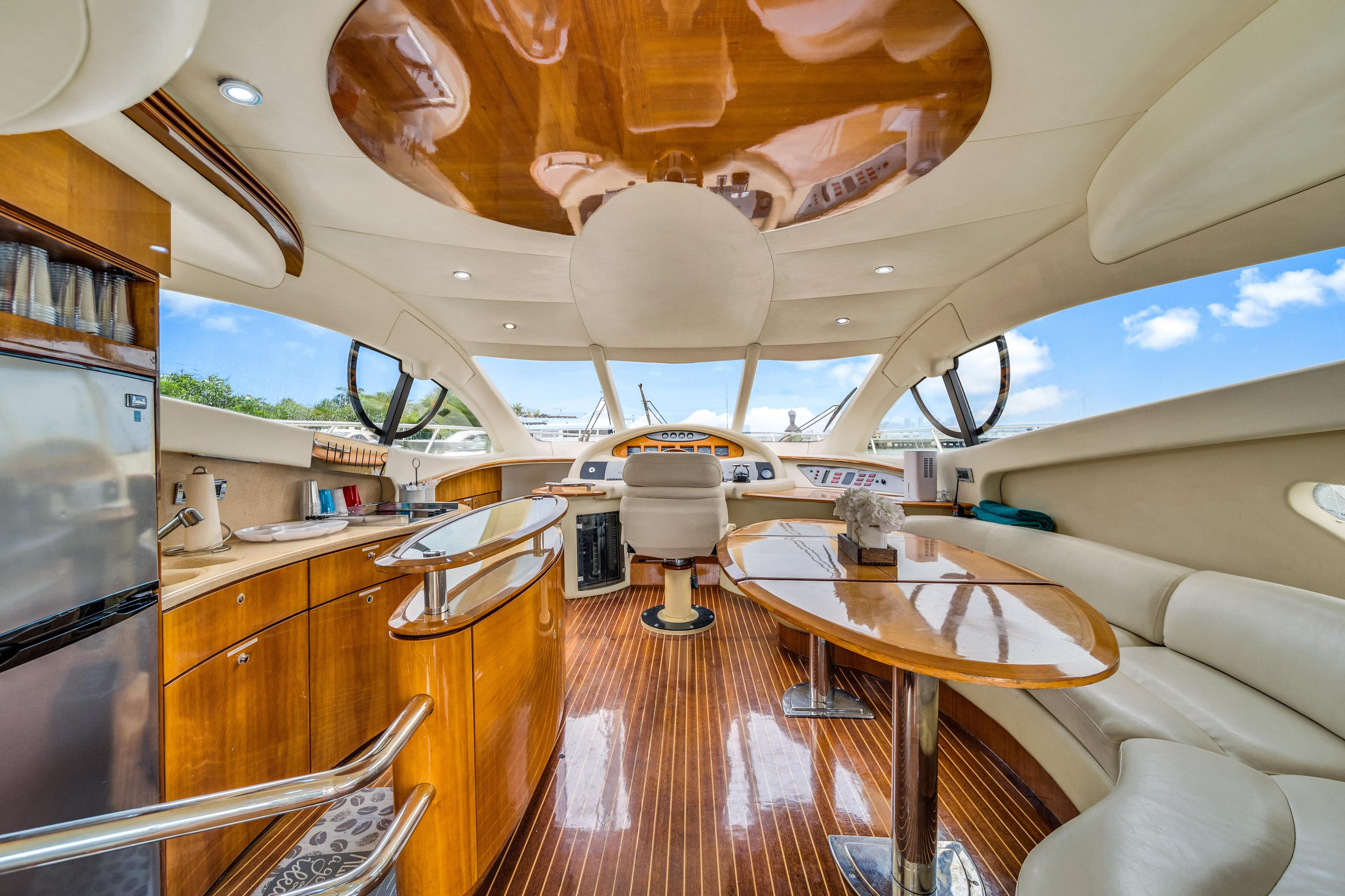 2006 Azimut 55 Flybridge for Sale in Miami, FL Flybridge 4