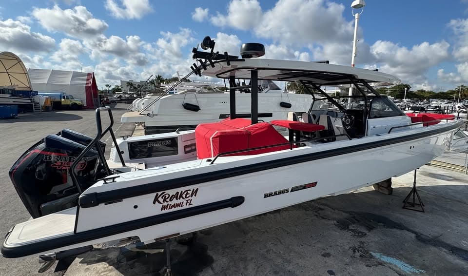 2023 Brabus Marine Shadow 900 ST for Sale in Miami, Florida Center Console 2