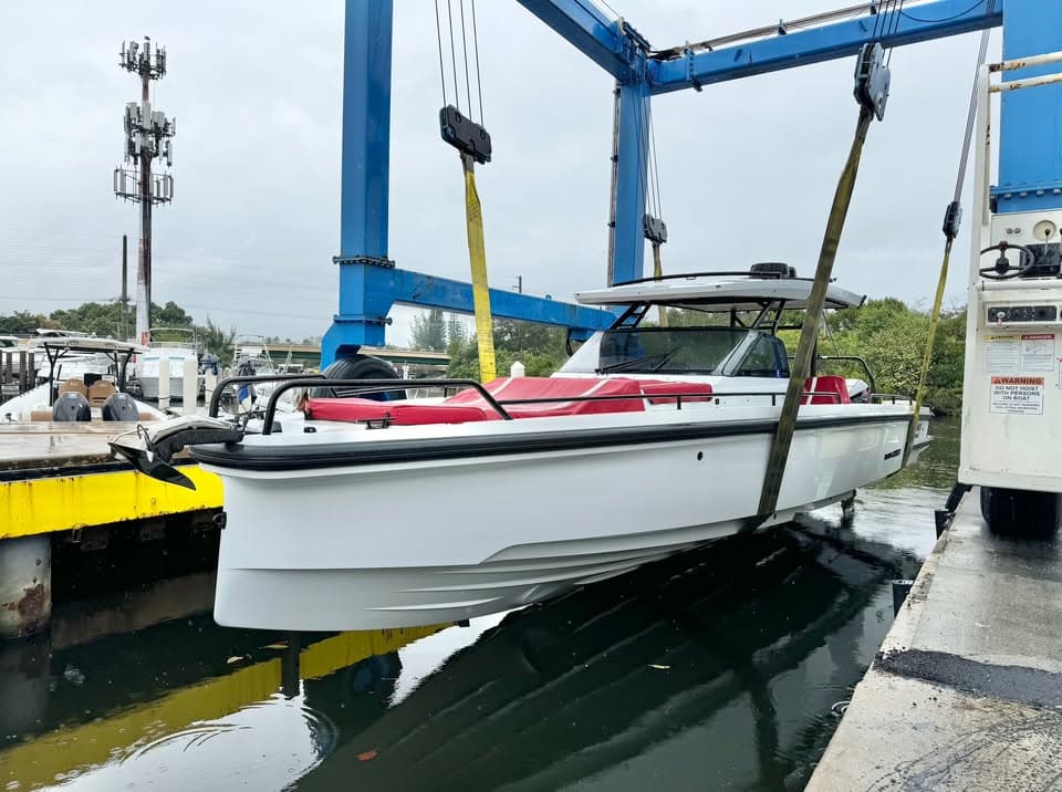 2023 Brabus Marine Shadow 900 ST for Sale in Miami, Florida Center Console 3