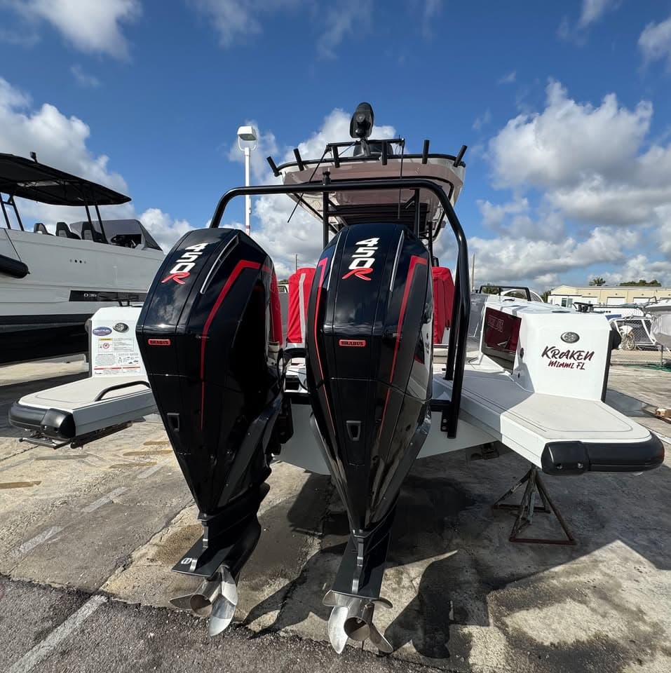 2023 Brabus Marine Shadow 900 ST for Sale in Miami, Florida Center Console 4
