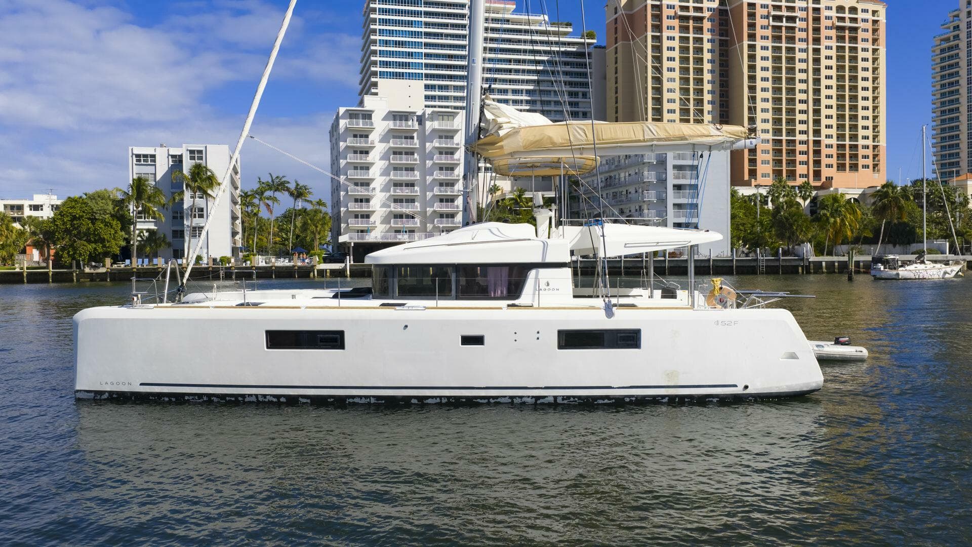 2021 Lagoon 52F a la venta en Freeport, BS Multi-Hull 5