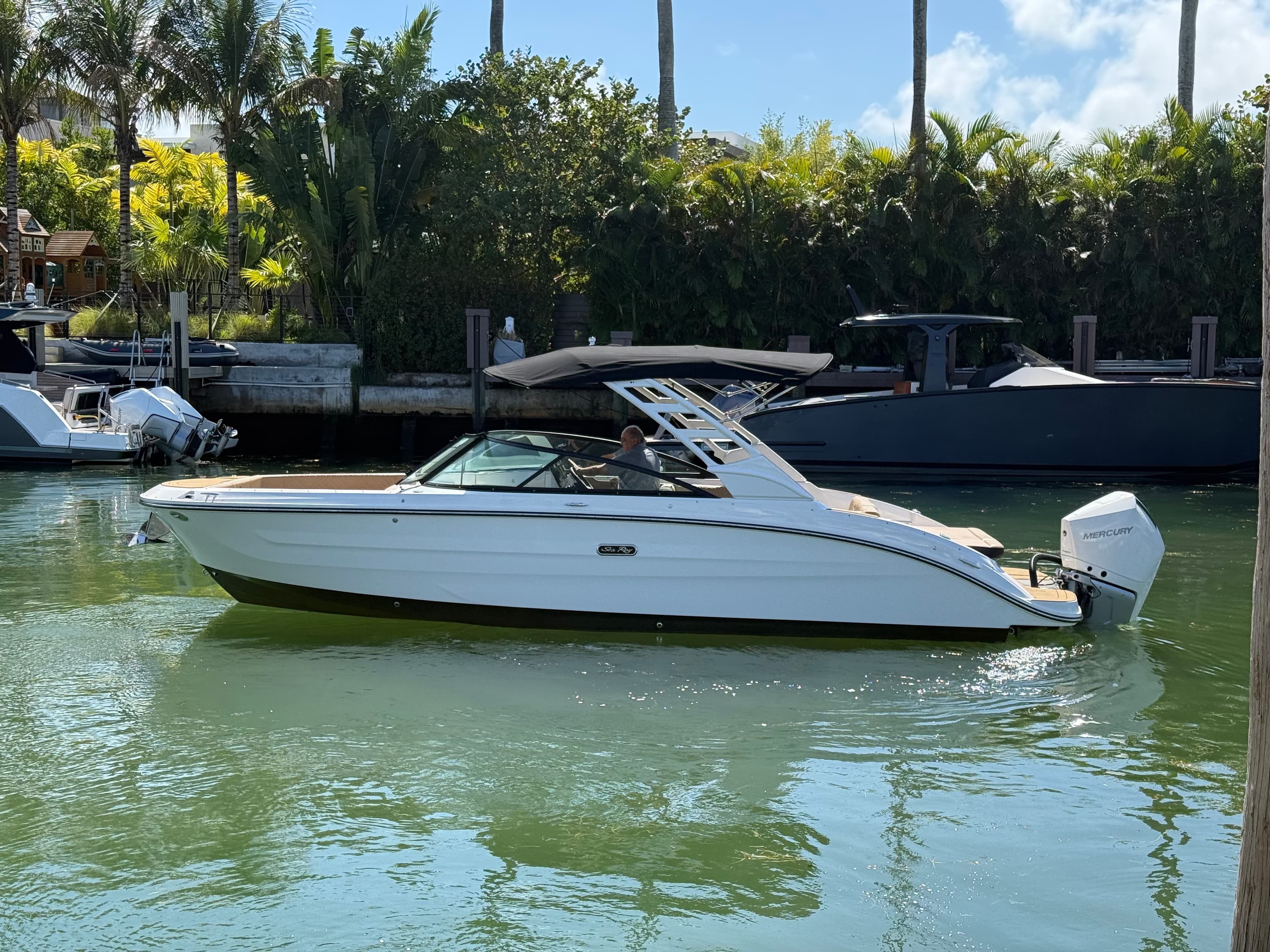 2026 Sea Ray SDX 270 Outboard in vendita a Miami, FL Bowrider 2