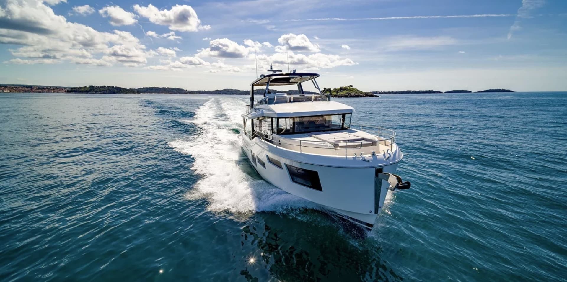 2026 Beneteau Grand Trawler 63 for Sale in Baltimore, Maryland Flybridge