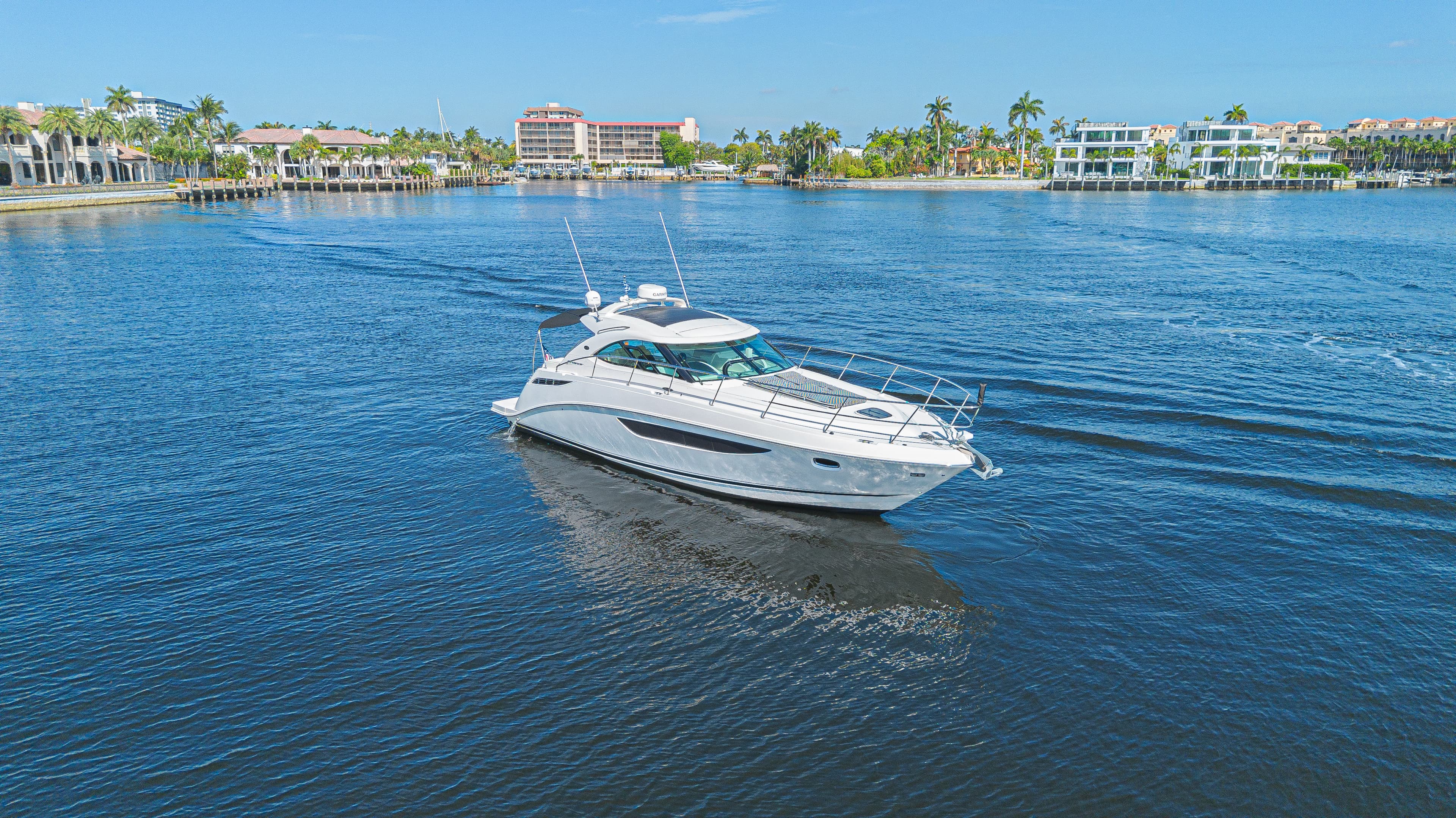 2014 Sea Ray Sundancer 410 in vendita a Pompano Beach, Florida Motor Yacht 3
