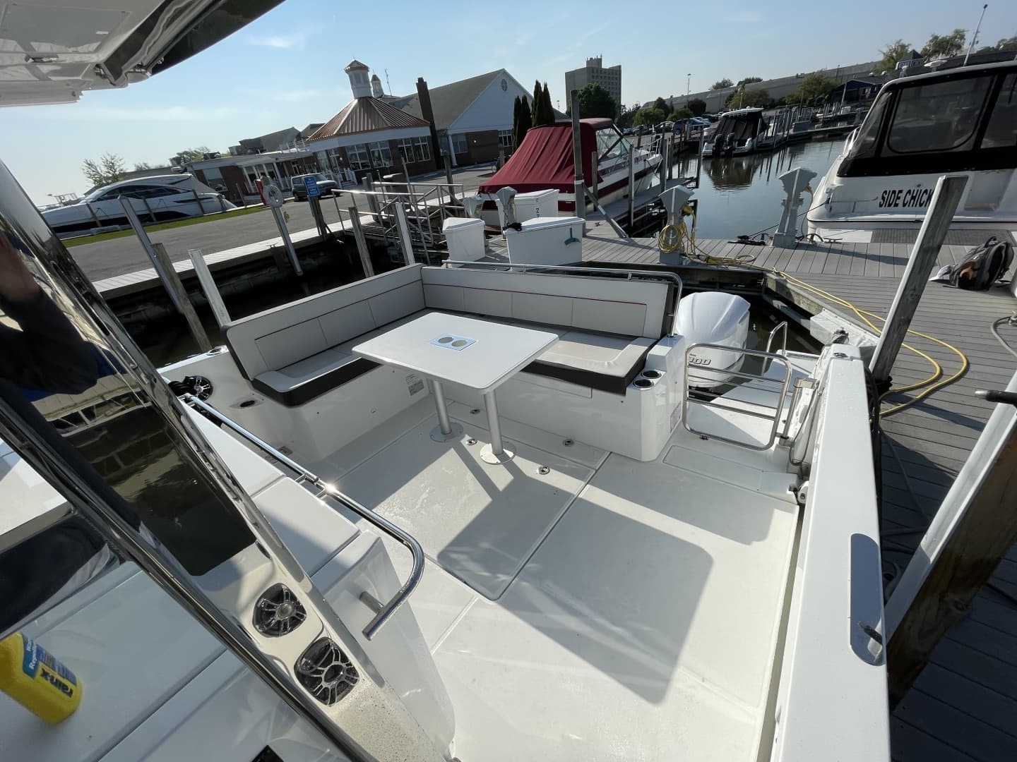 2021 Jeanneau Leader 12.5 WA zum Verkauf in Sandusky, Ohio Express Cruiser 5