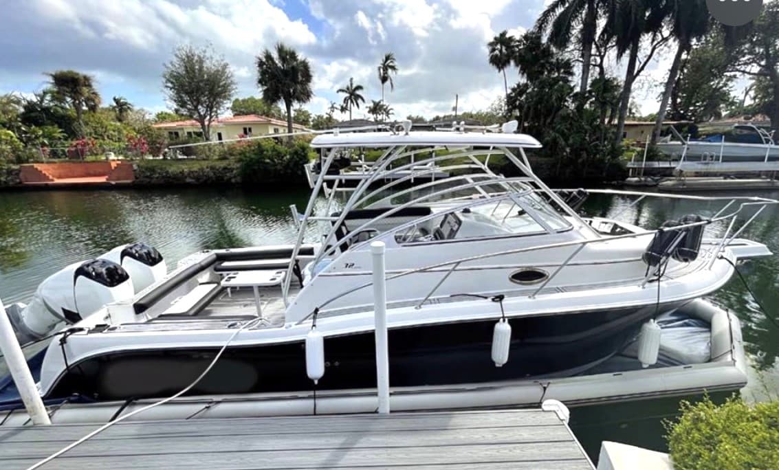 2006 Pro-Line 32 Express a la venta en Punta Gorda, Florida Cuddy Cabin 2
