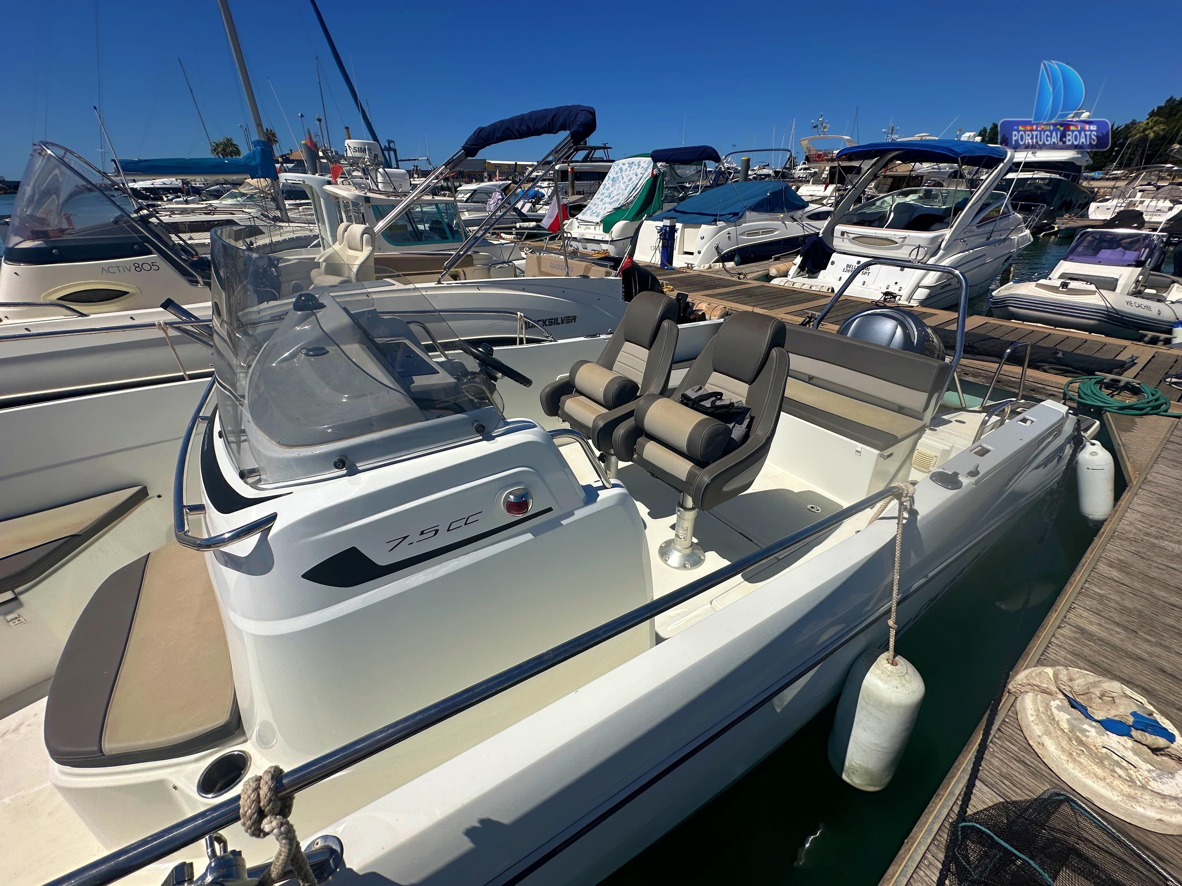 2021 Jeanneau Cap Camarat 7.5 CC Serie3 for Sale in Quarteira, PT Center Console 2