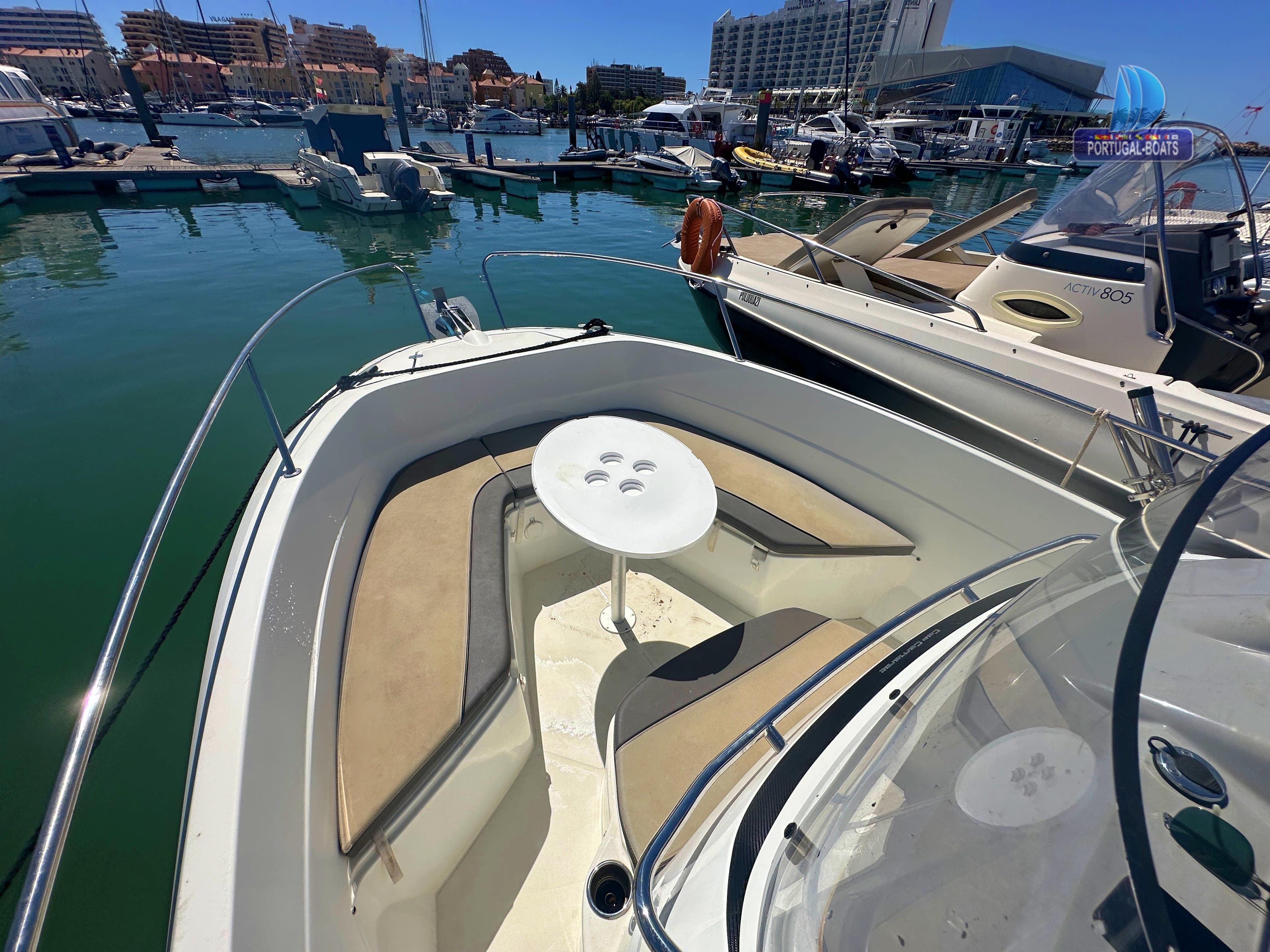 2021 Jeanneau Cap Camarat 7.5 CC Serie3 for Sale in Quarteira, PT Center Console 4