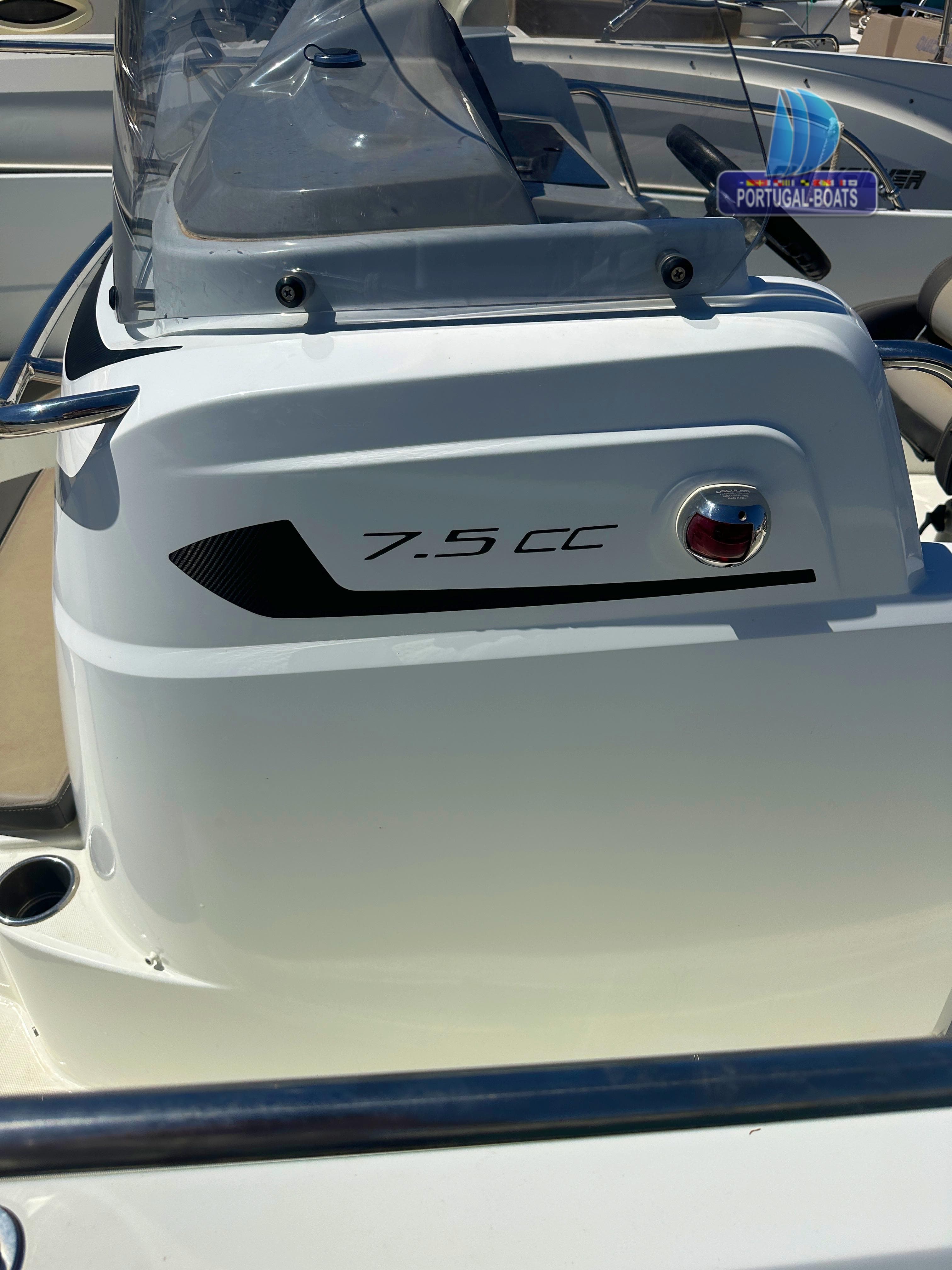 2021 Jeanneau Cap Camarat 7.5 CC Serie3 for Sale in Quarteira, PT Center Console 5