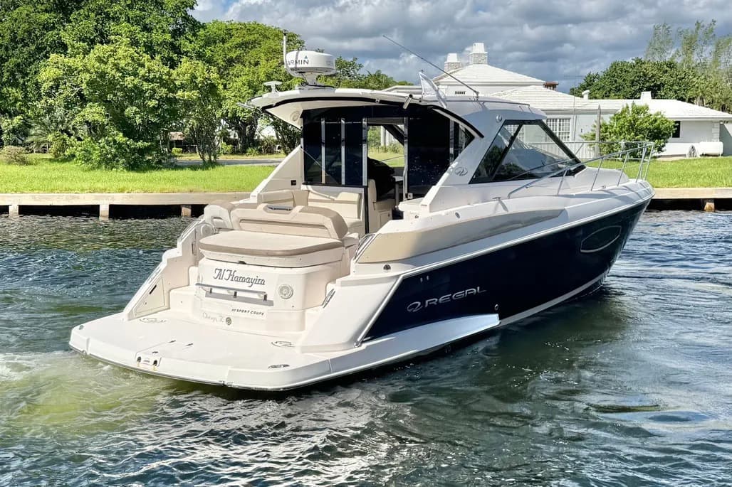 2016 Regal 42 Sport Coupe zum Verkauf in Hollywood, Florida Express Cruiser 5