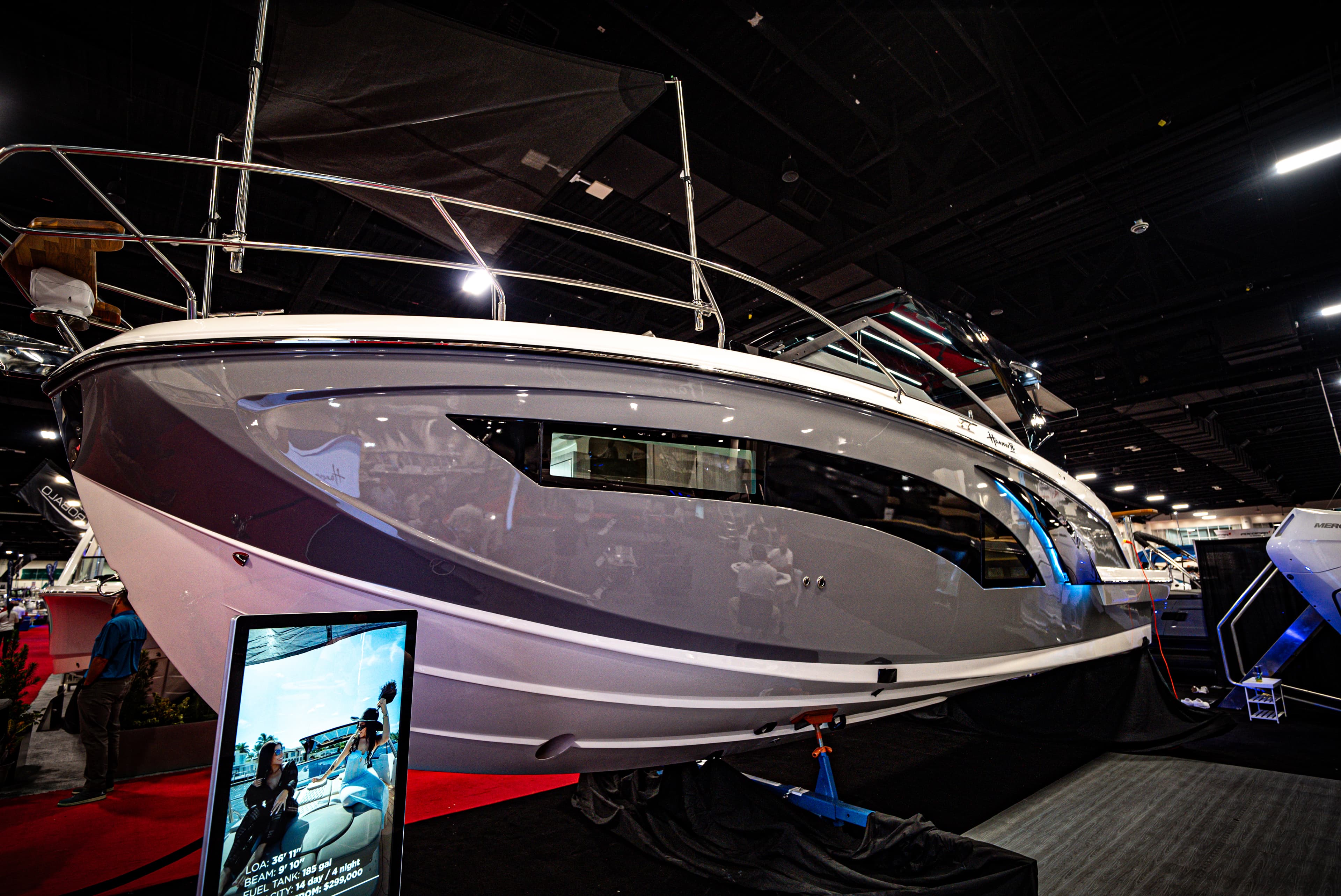 2027 Hanover Yachts 347 zum Verkauf in East Hampton, New York Express Cruiser 2