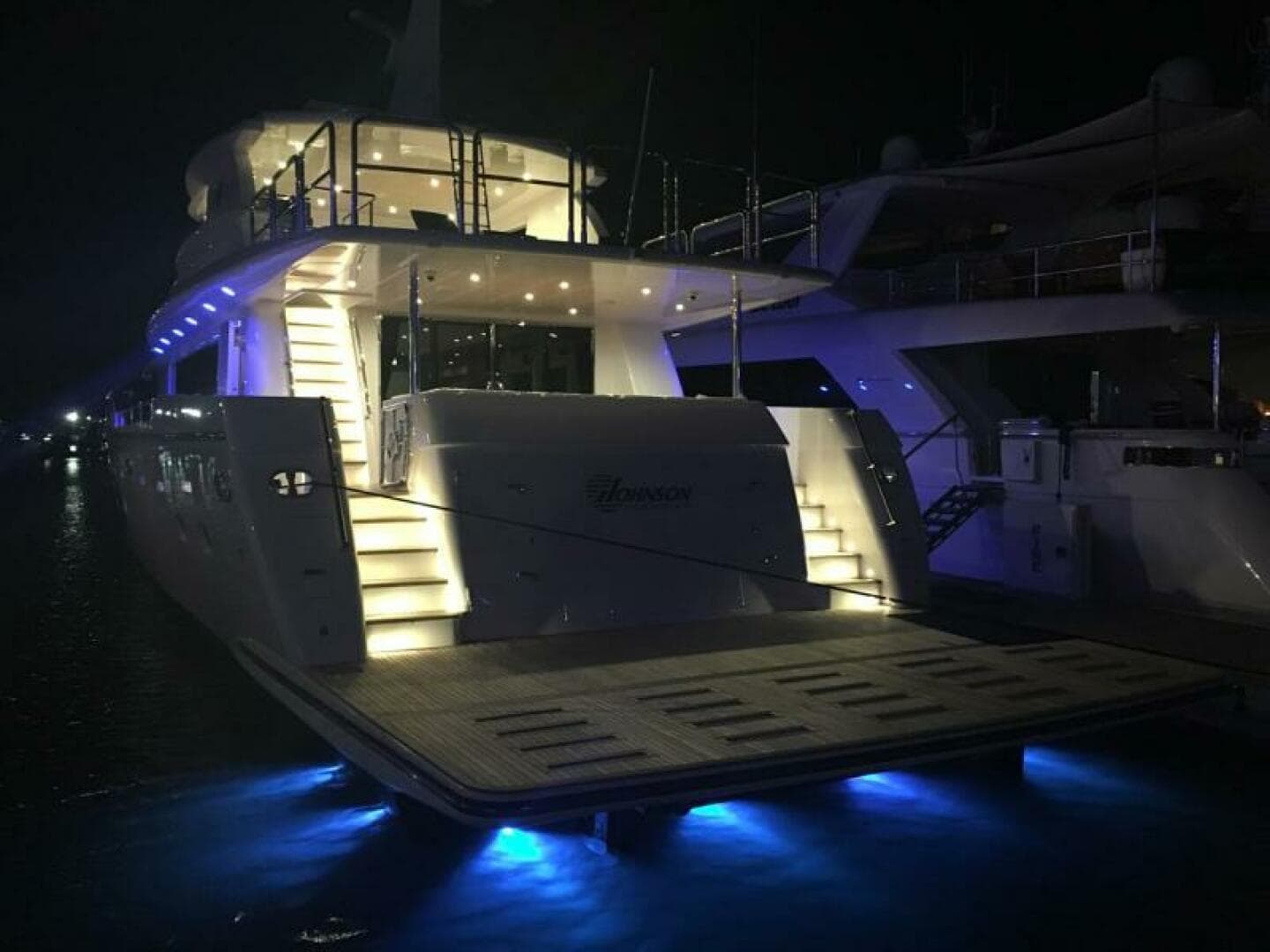 2027 Johnson Yachts 93 for Sale in Kaohsiung, TW Motor Yacht 5