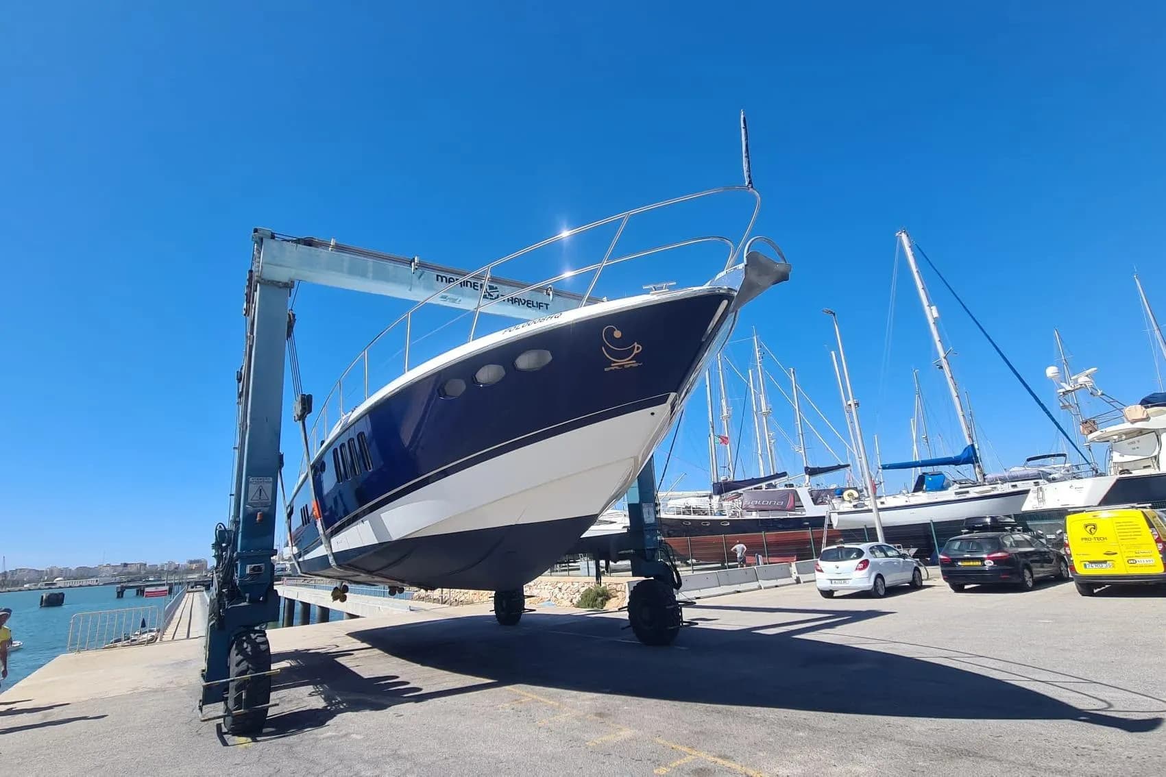 2007 Absolute 56 zum Verkauf in Quarteira, PT Motor Yacht 2
