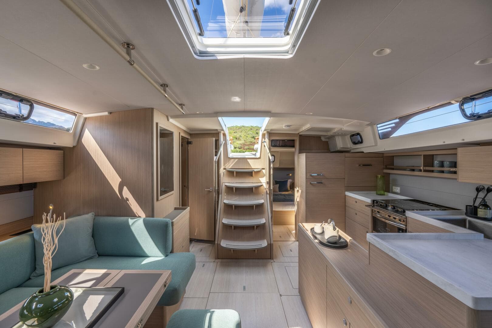 2027 Beneteau Oceanis 52 for Sale in South Dartmouth, Massachusetts Sloop 3