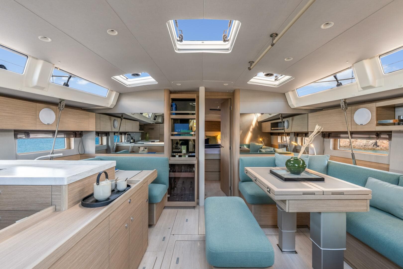 2027 Beneteau Oceanis 52 for Sale in South Dartmouth, Massachusetts Sloop 4