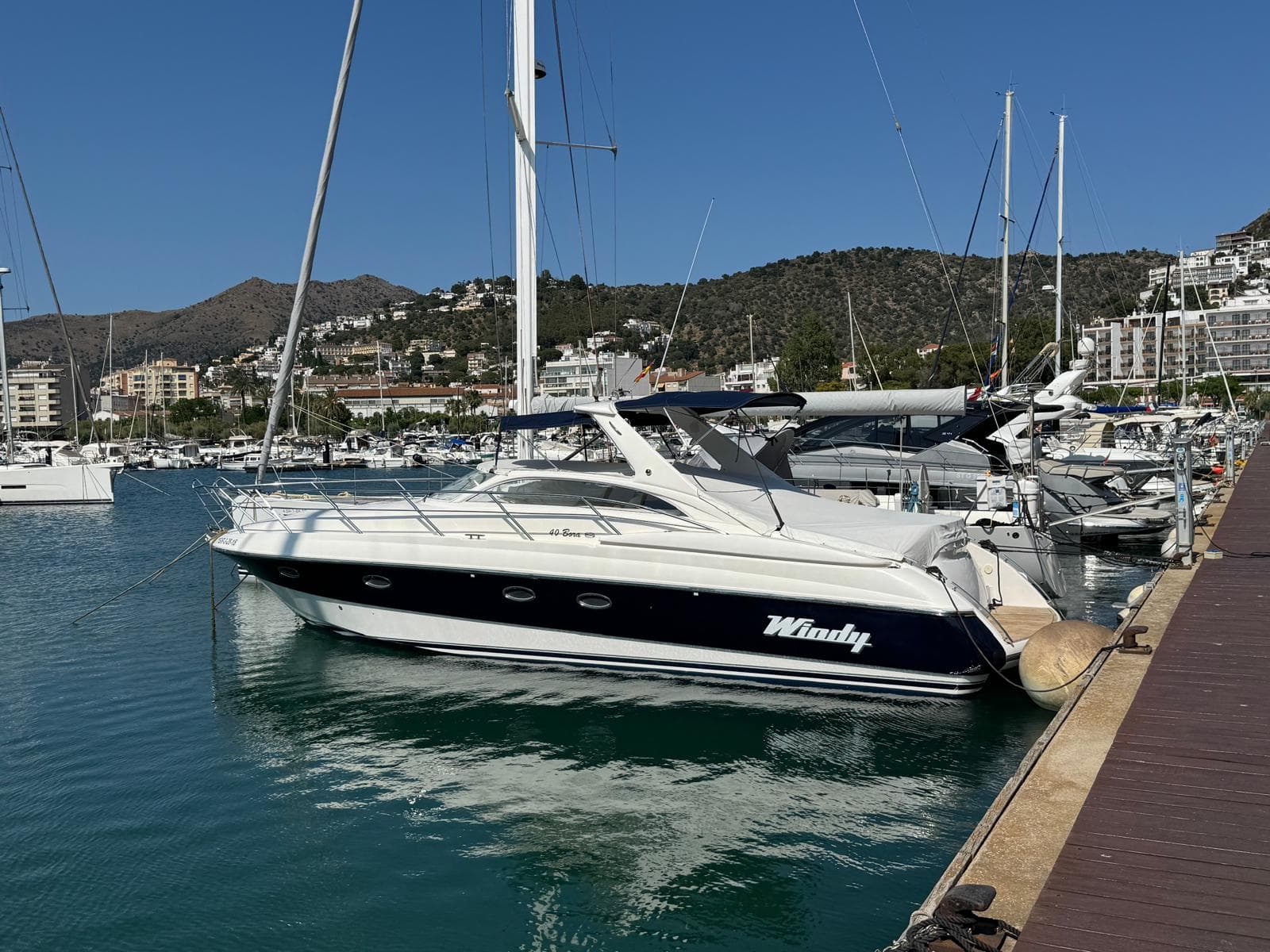 2000 Windy 40 bORA for Sale in Girona, ES Cruiser 2