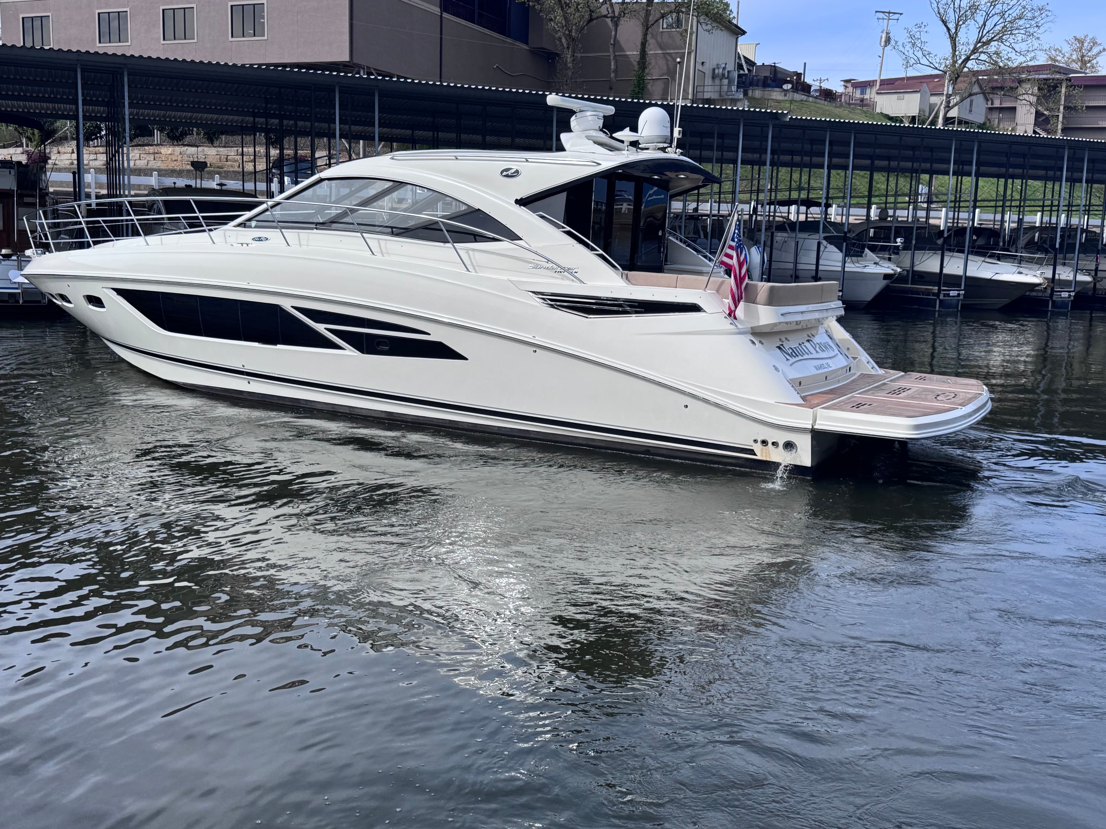 2015 Sea Ray 510 Sundancer in vendita a Lake Ozark, MO Sport Cruiser 2