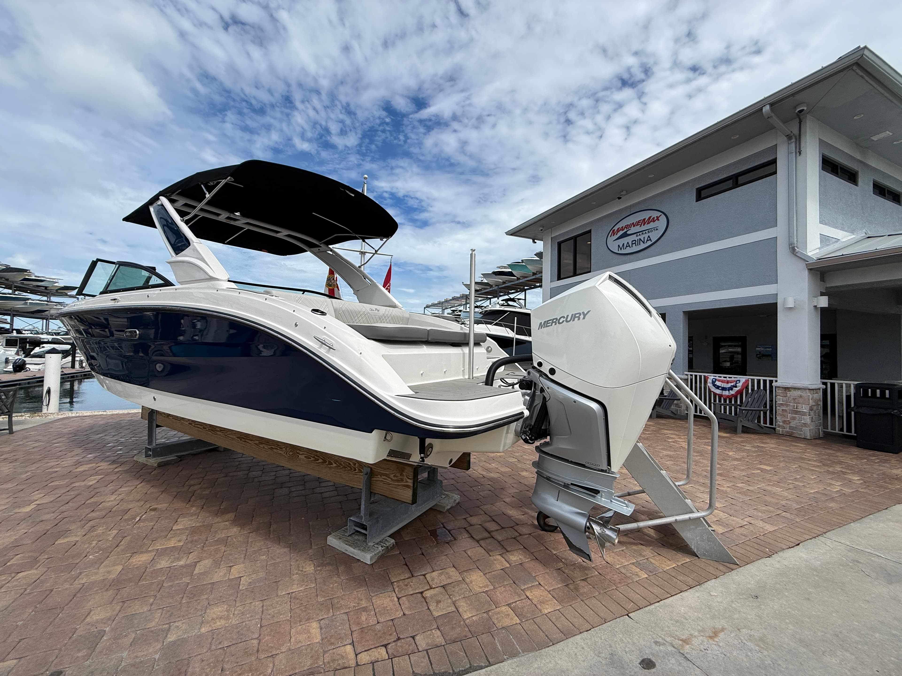 2025 Sea Ray SDX 270 Outboard for Sale in Sarasota, FL Bowrider 2
