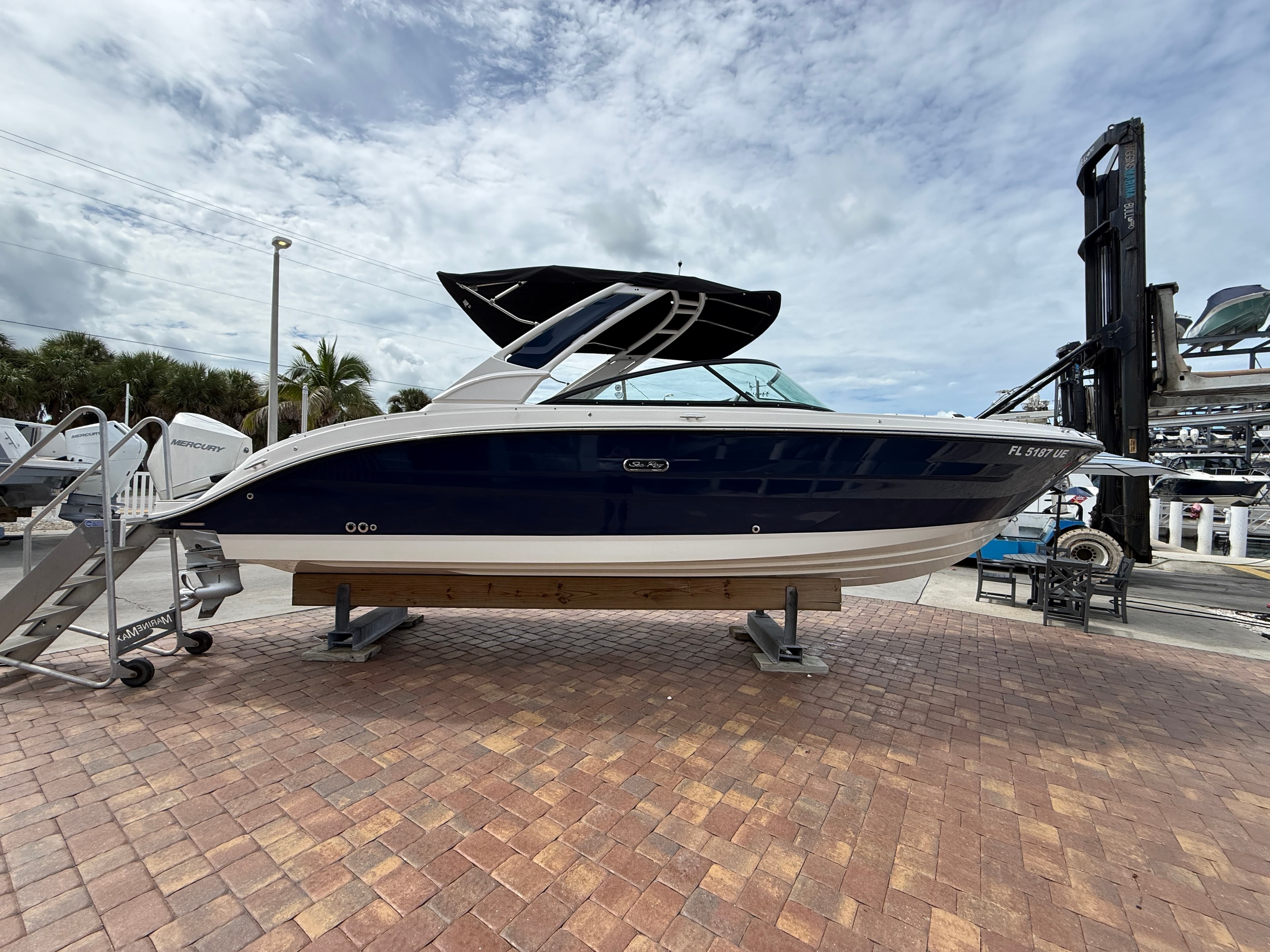 2025 Sea Ray SDX 270 Outboard for Sale in Sarasota, FL Bowrider 3