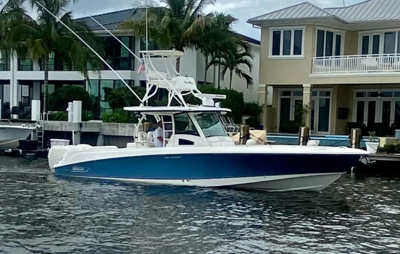 2013 Boston Whaler 370 Outrage zum Verkauf in Fort Lauderdale, Florida Center Console 3