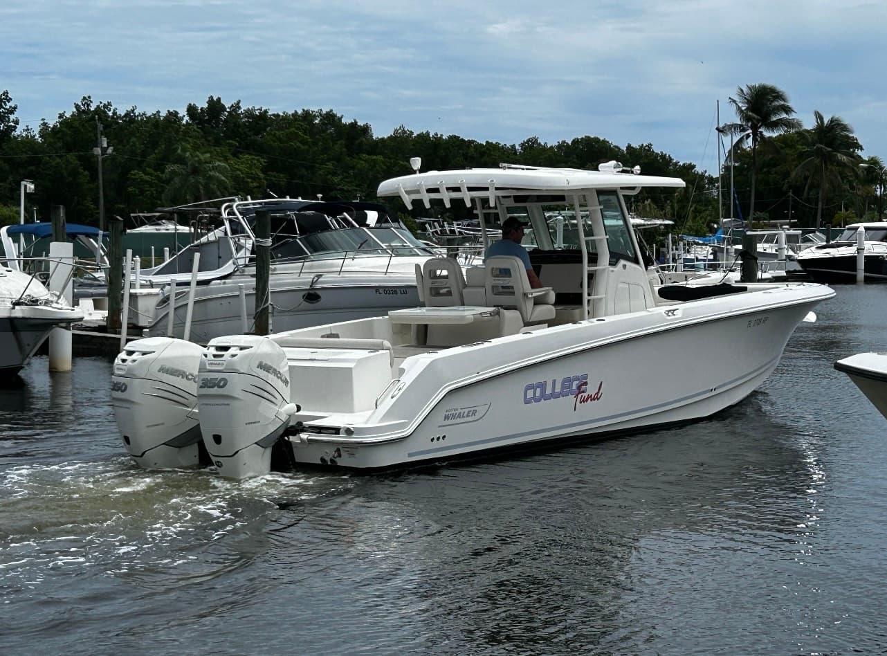 2018 Boston Whaler 330 Outrage zum Verkauf in Ft. Lauderdale, FL Center Console