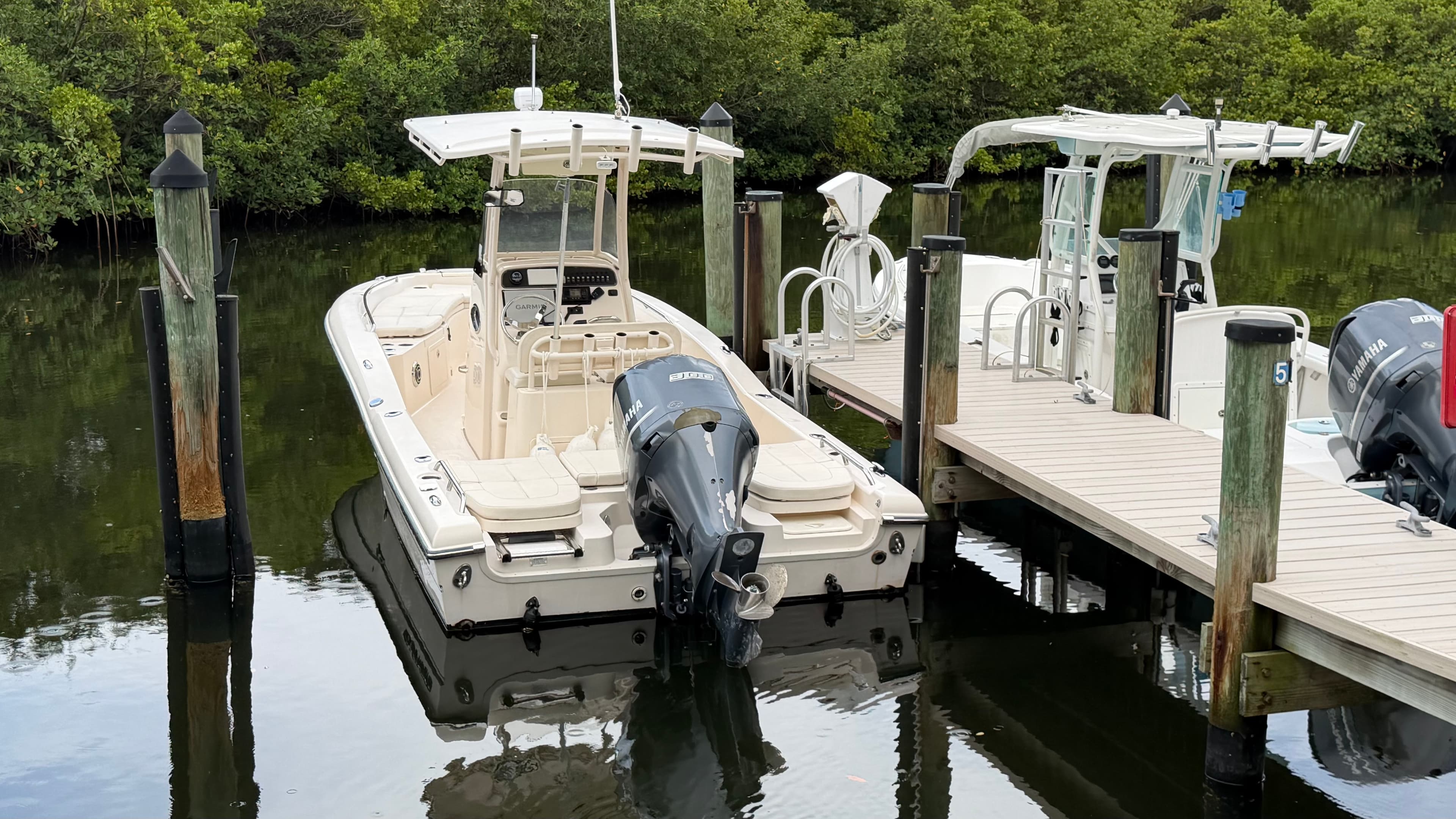 2015 Grady-White Boats 251 Coastal Explorer zum Verkauf in Jupiter, FL Bay Boats 2