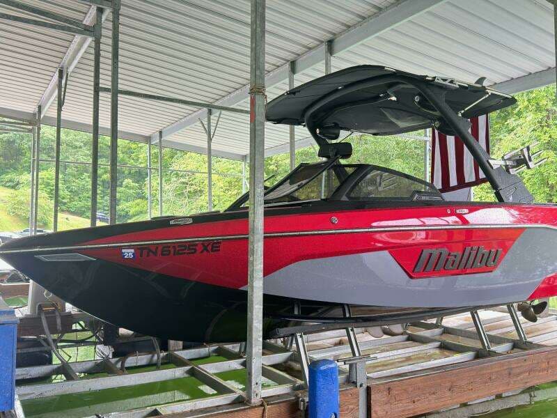 2022 Malibu Boats 23 LSV for Sale in Livingston, Tennessee Ski Boat 4