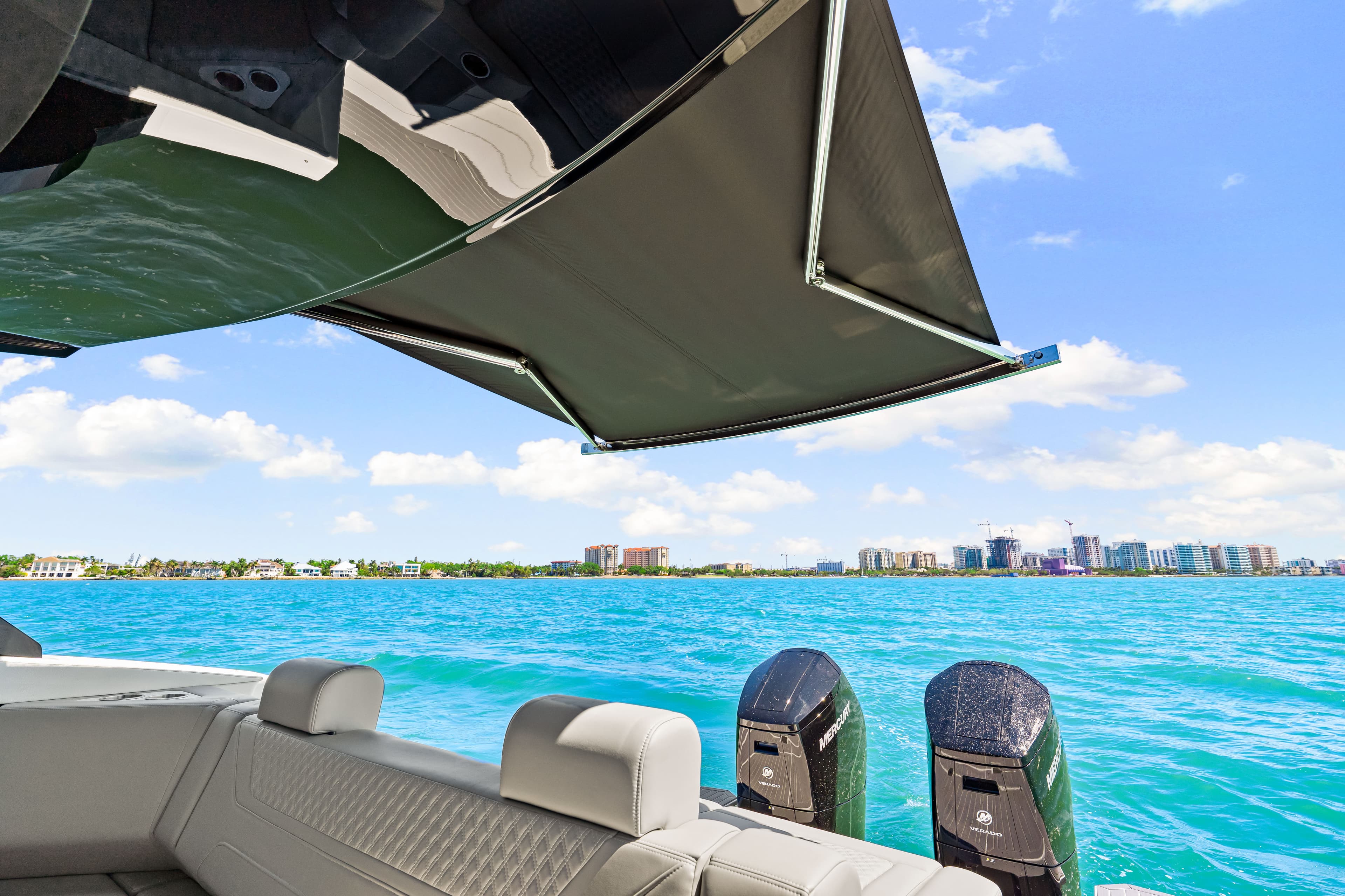 2026 Cruisers Yachts 42 GLS OB in vendita a Sarasota, FL Bowrider 2
