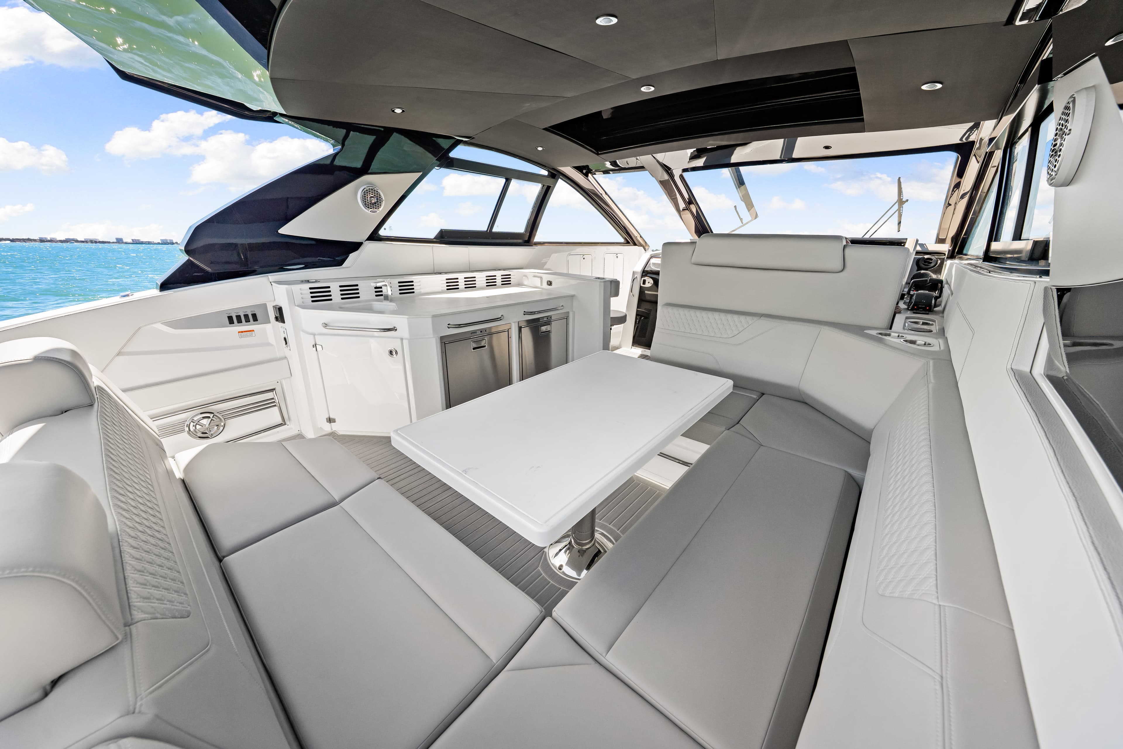 2026 Cruisers Yachts 42 GLS OB in vendita a Sarasota, FL Bowrider 3