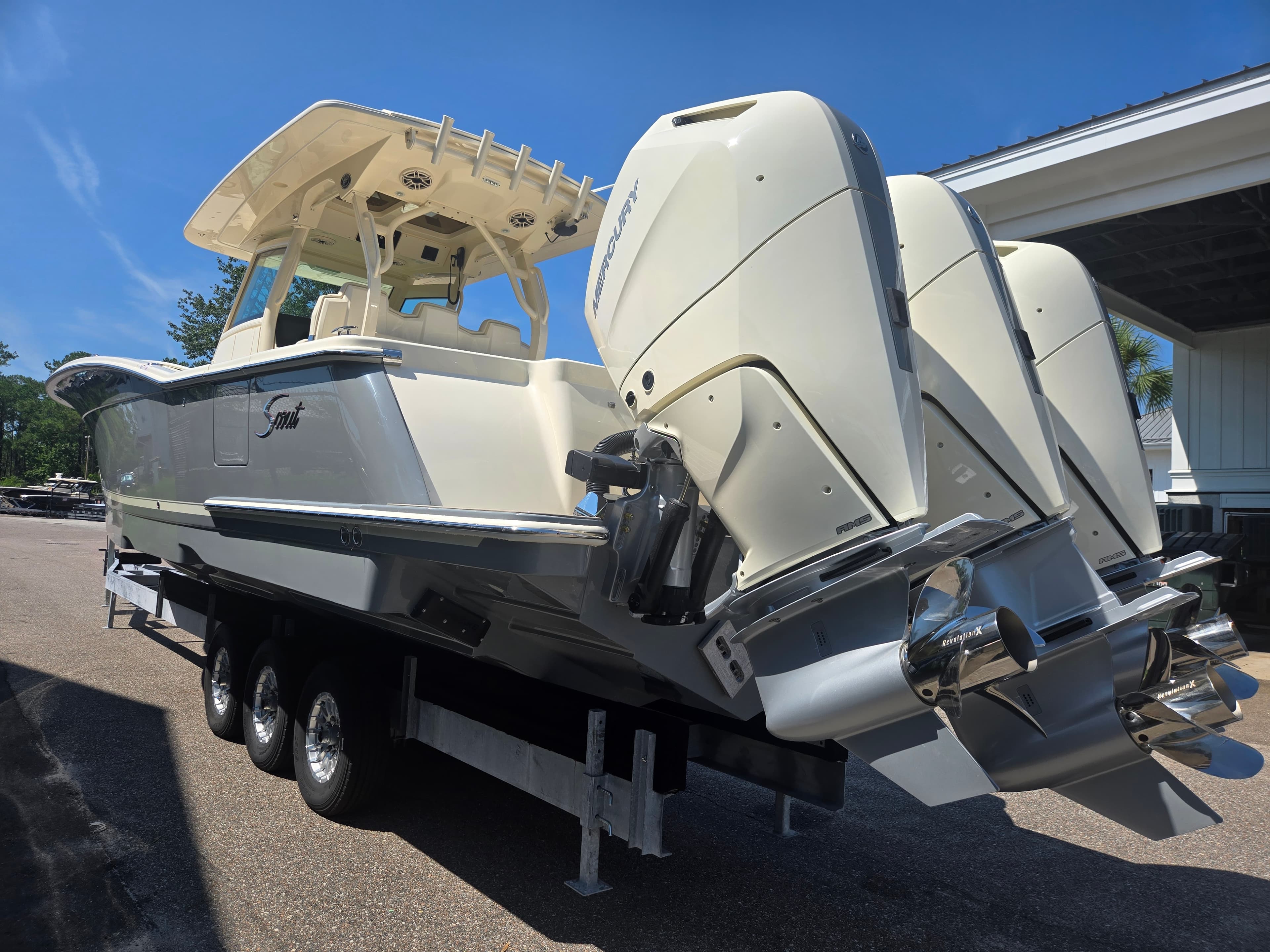 2027 Scout Boats 357 LXF zum Verkauf in Charleston, SC Center Console 3