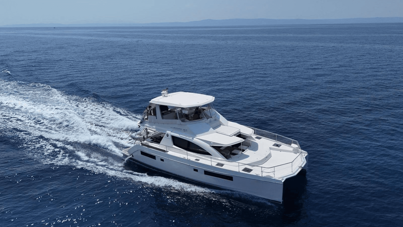 2017 Leopard Catamarans 51 Powercat zum Verkauf in Barcelona, ES Power Catamarans