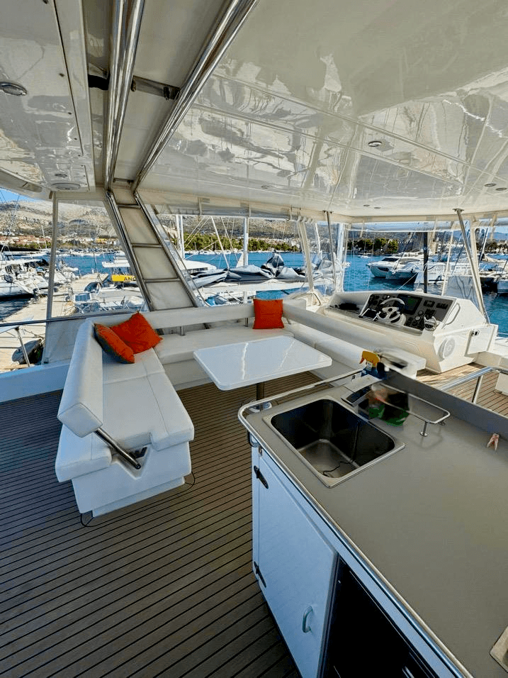 2017 Leopard Catamarans 51 Powercat zum Verkauf in Barcelona, ES Power Catamarans 5