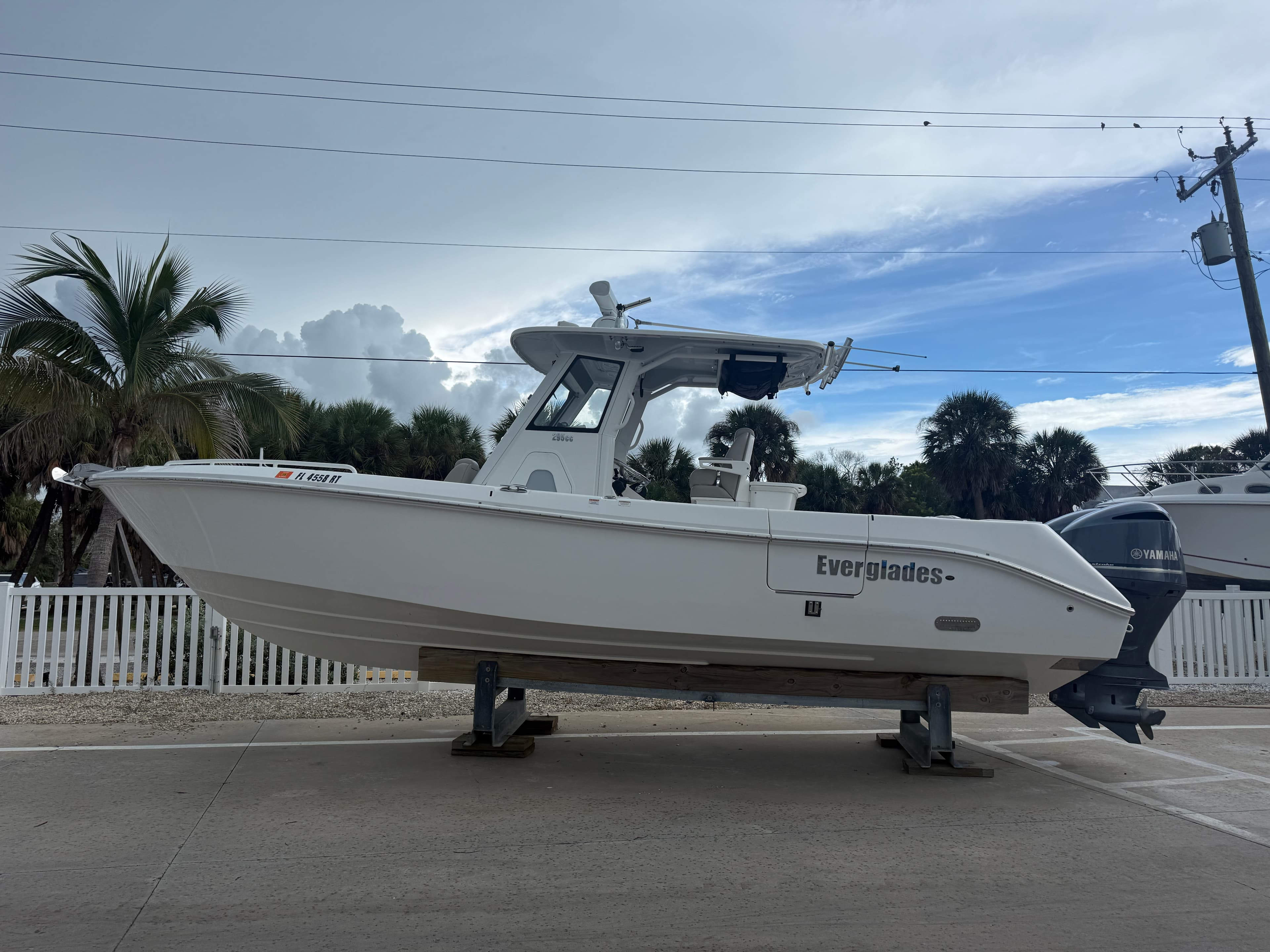 2019 Everglades Boats 295CC zum Verkauf in Sarasota, FL Center Console