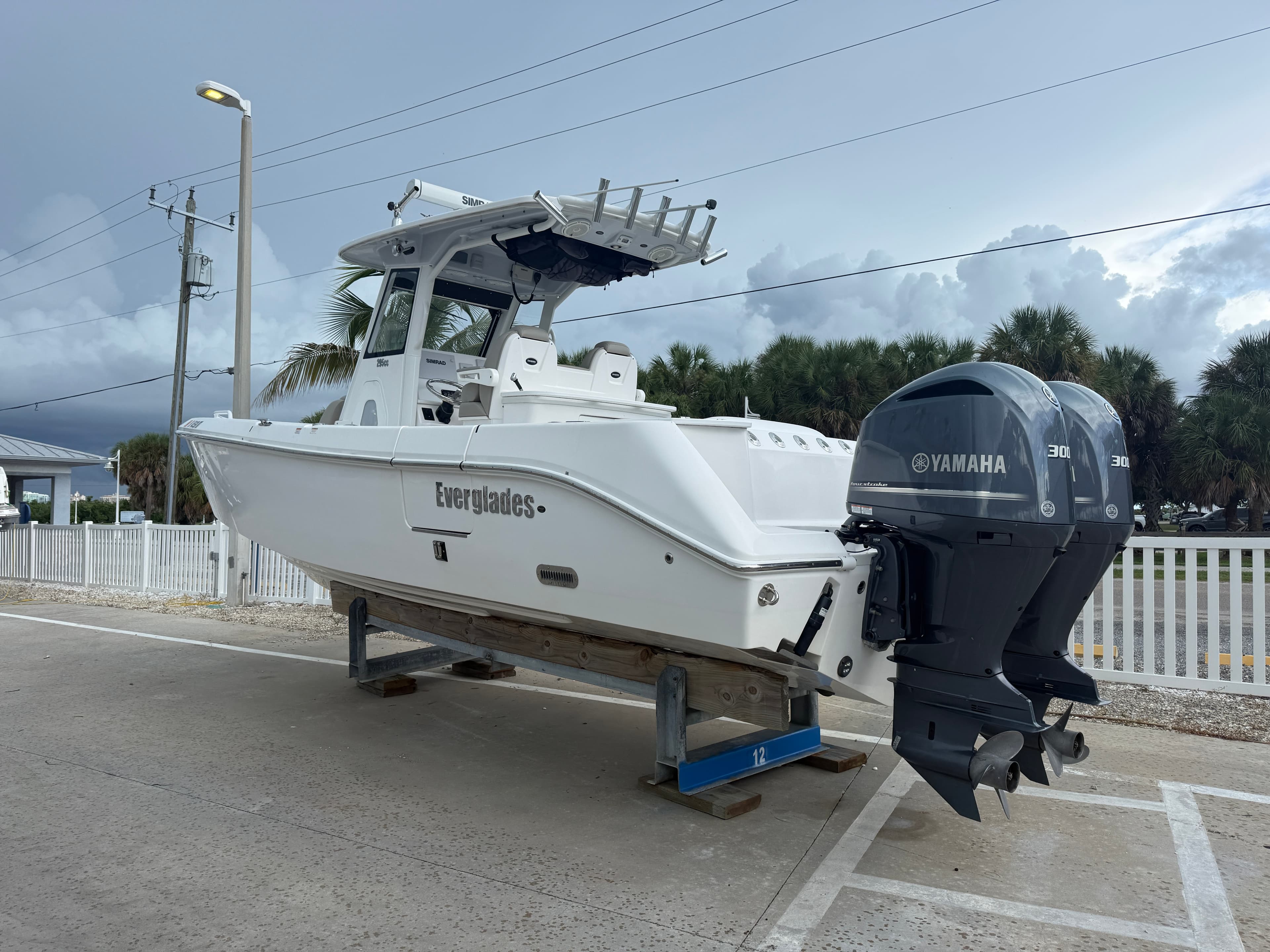 2019 Everglades Boats 295CC zum Verkauf in Sarasota, FL Center Console 2