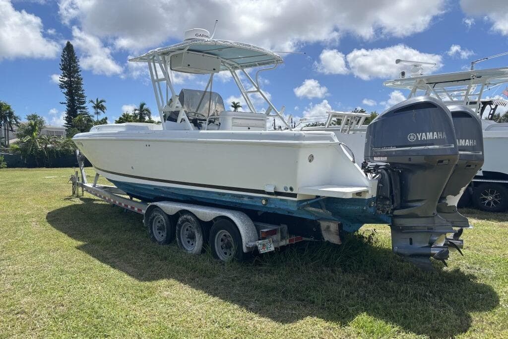 2000 Intrepid Powerboats 322 Cuddy in vendita a Miami, Florida Cuddy Cabin