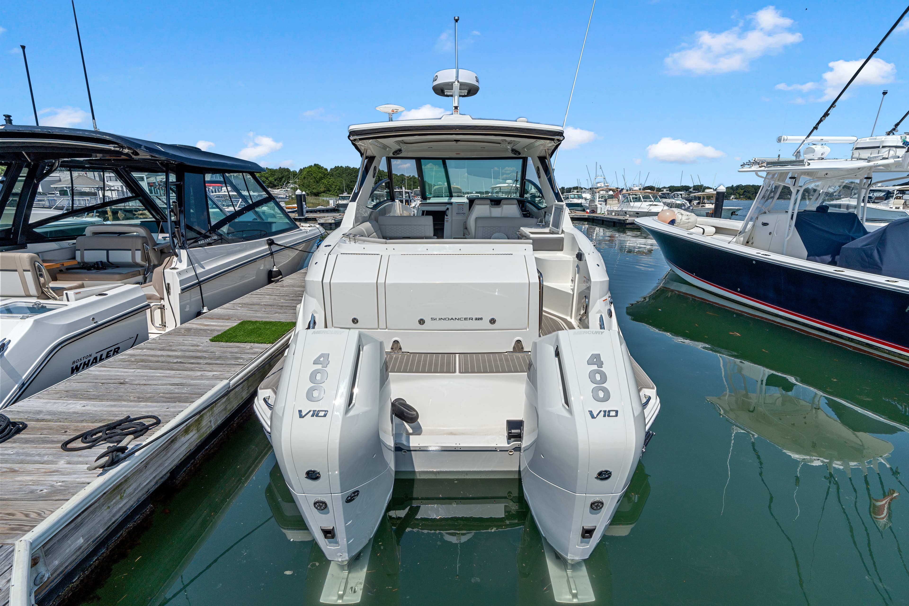 2027 Sea Ray Sundancer 320 Outboard zum Verkauf in Quincy, MA Express Cruiser 5