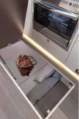 2022 Jeanneau NC 37 for Sale in Loano, IT Express Cruiser 4