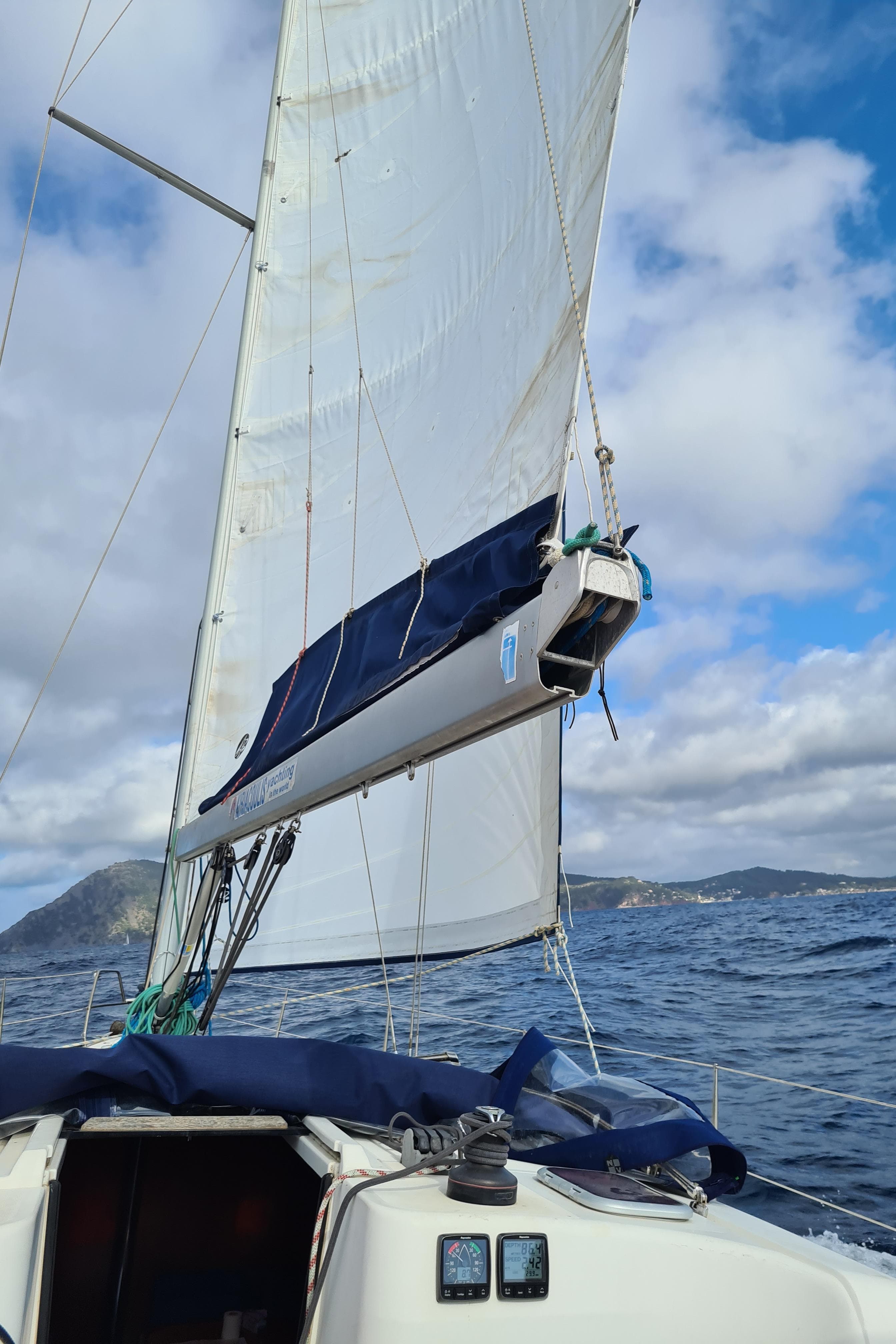 2007 Dufour 425 Grand Large for Sale in Toulon, Bouches-du-Rhône Sloop 5