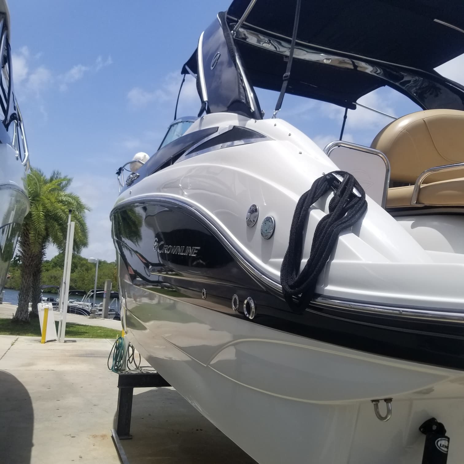 2018 Crownline 264 CR à vendre à Homestead, Florida Express Cruiser 3