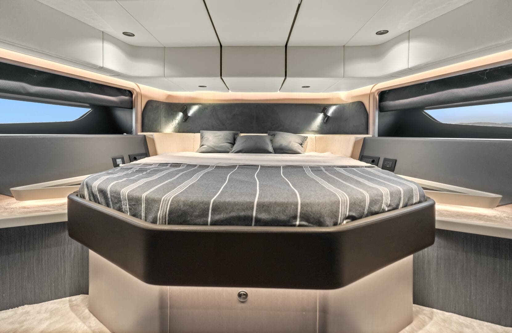 2027 Canados Yachts Gladiator 571 Blade for Sale in Miami, Florida Motor Yacht 5