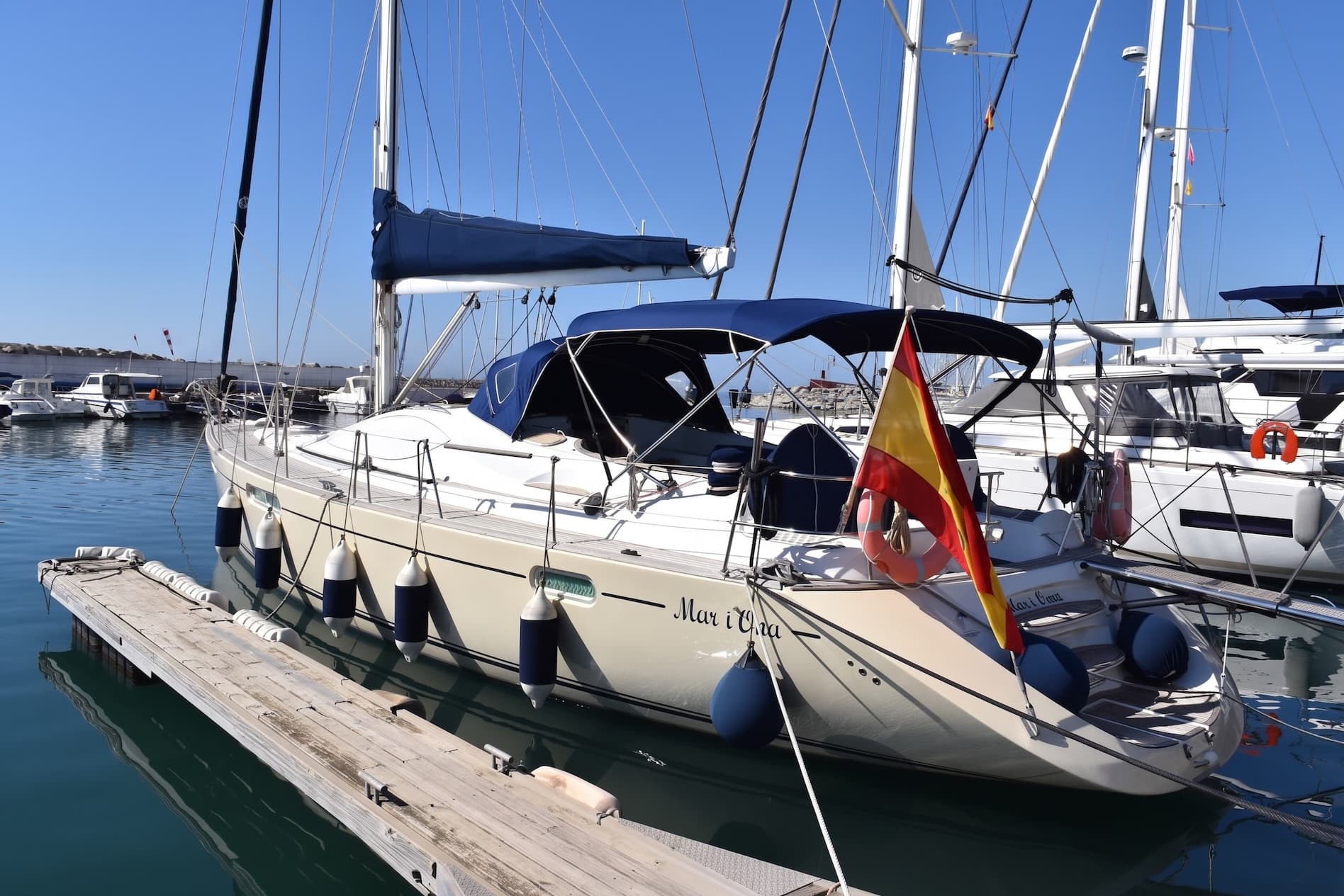 2005 Jeanneau Sun Odyssey 54 DS for Sale in Barcelona, ES Deck Saloon