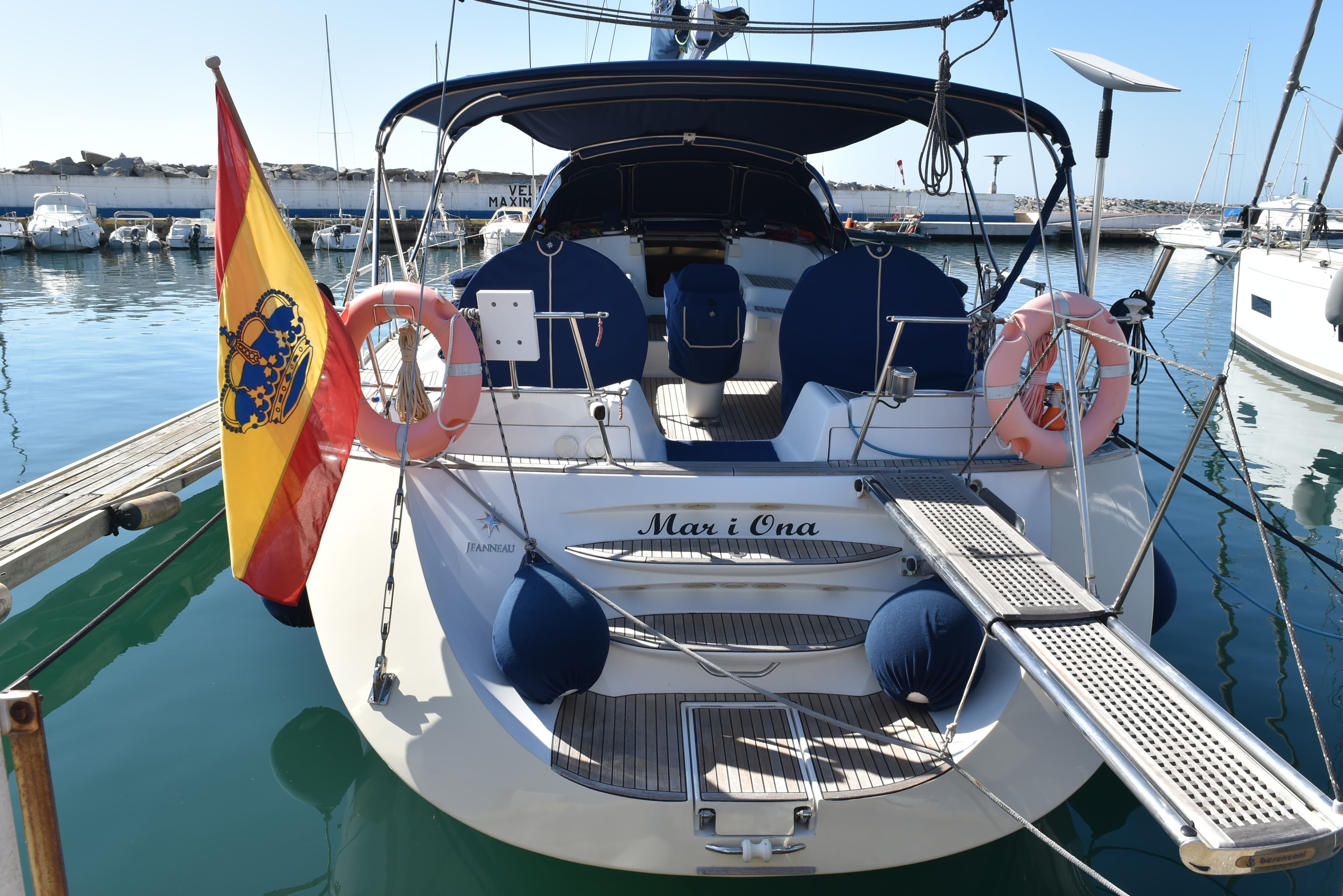 2005 Jeanneau Sun Odyssey 54 DS for Sale in Barcelona, ES Deck Saloon 2