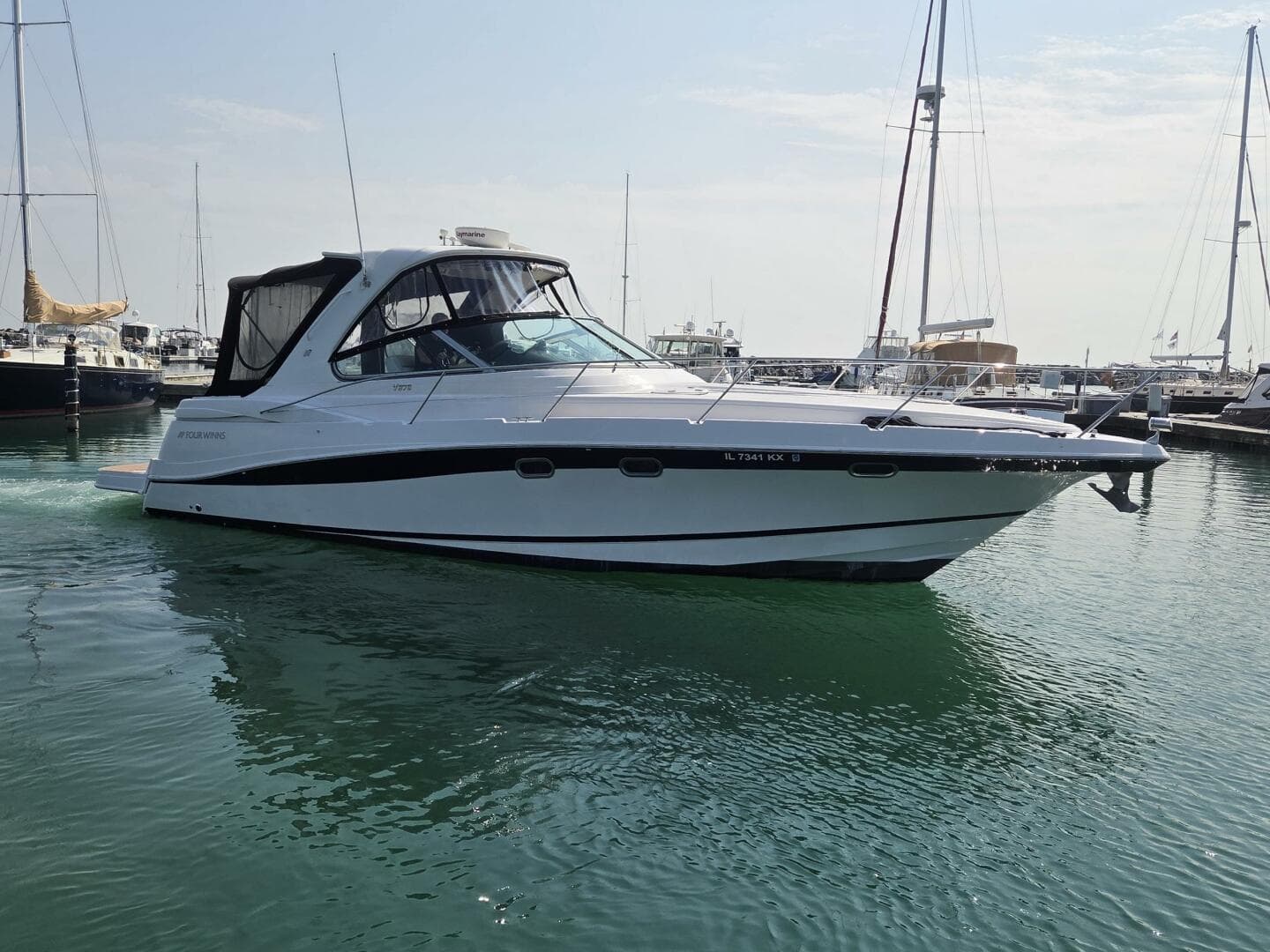 2008 Four Winns 378 Vista for Sale in Waukegan, Illinois Express Cruiser 3