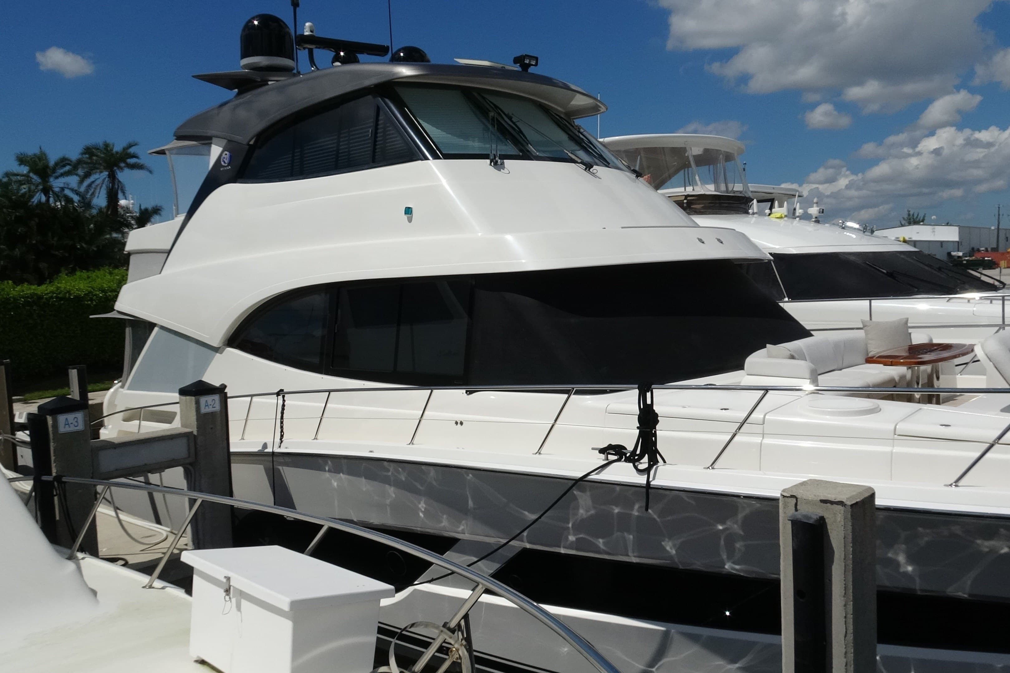 2023 Riviera 64 Sports Motor Yacht in vendita a Dania Beach, FL Motor Yacht 3