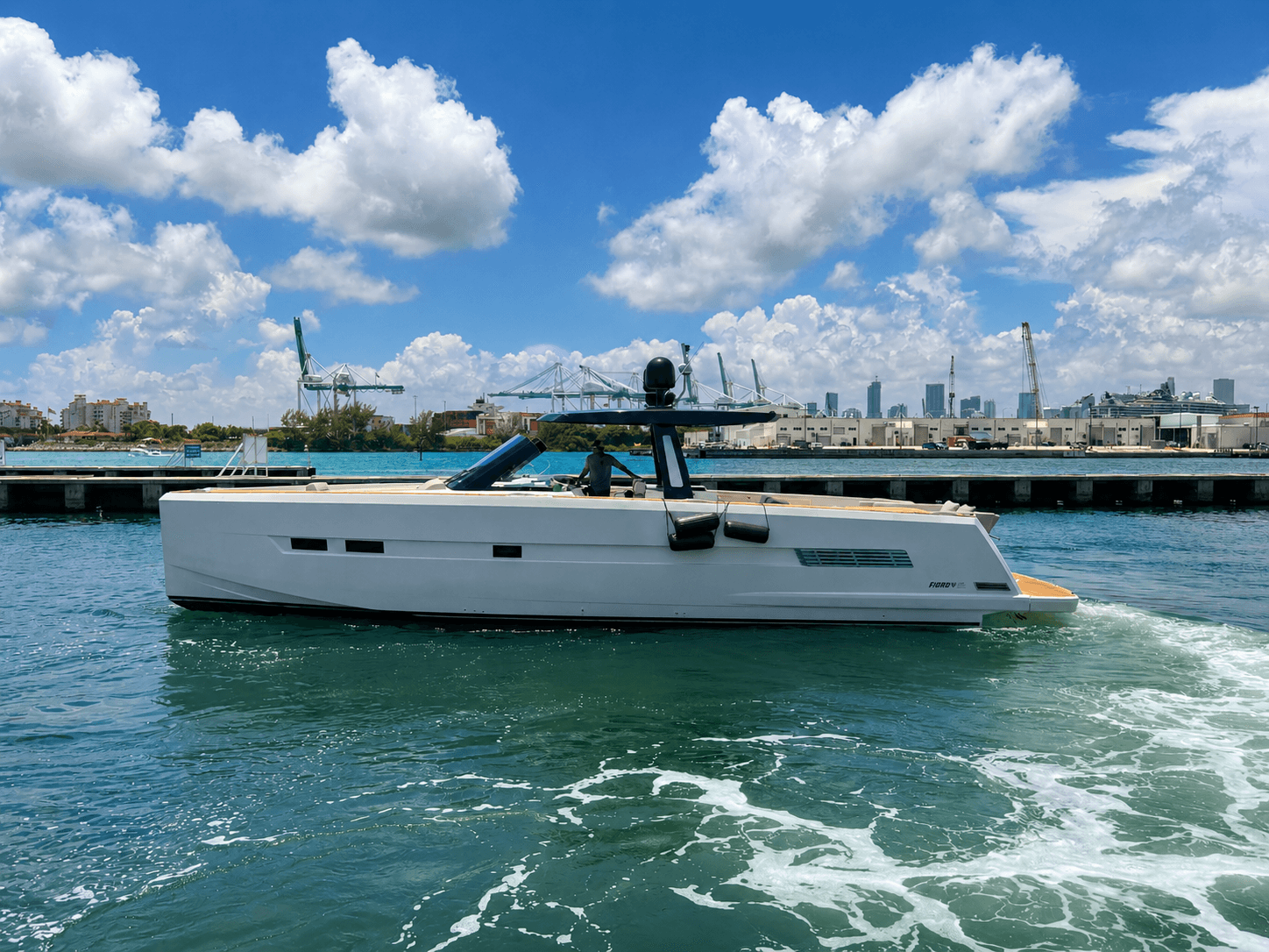 2017 FJORD 48 Open zum Verkauf in Miami Beach, Florida Motor Yacht