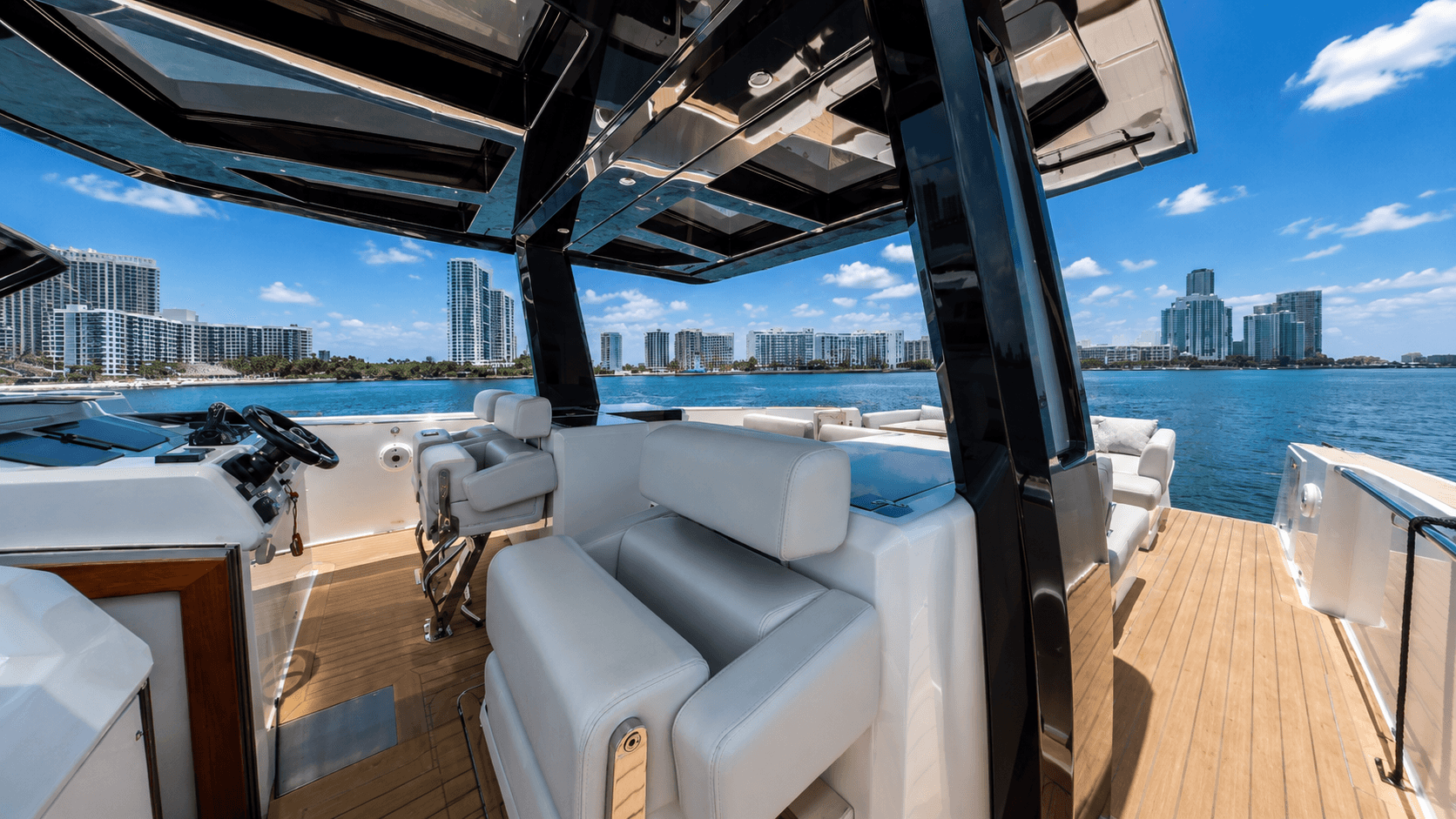 2017 FJORD 48 Open zum Verkauf in Miami Beach, Florida Motor Yacht 3